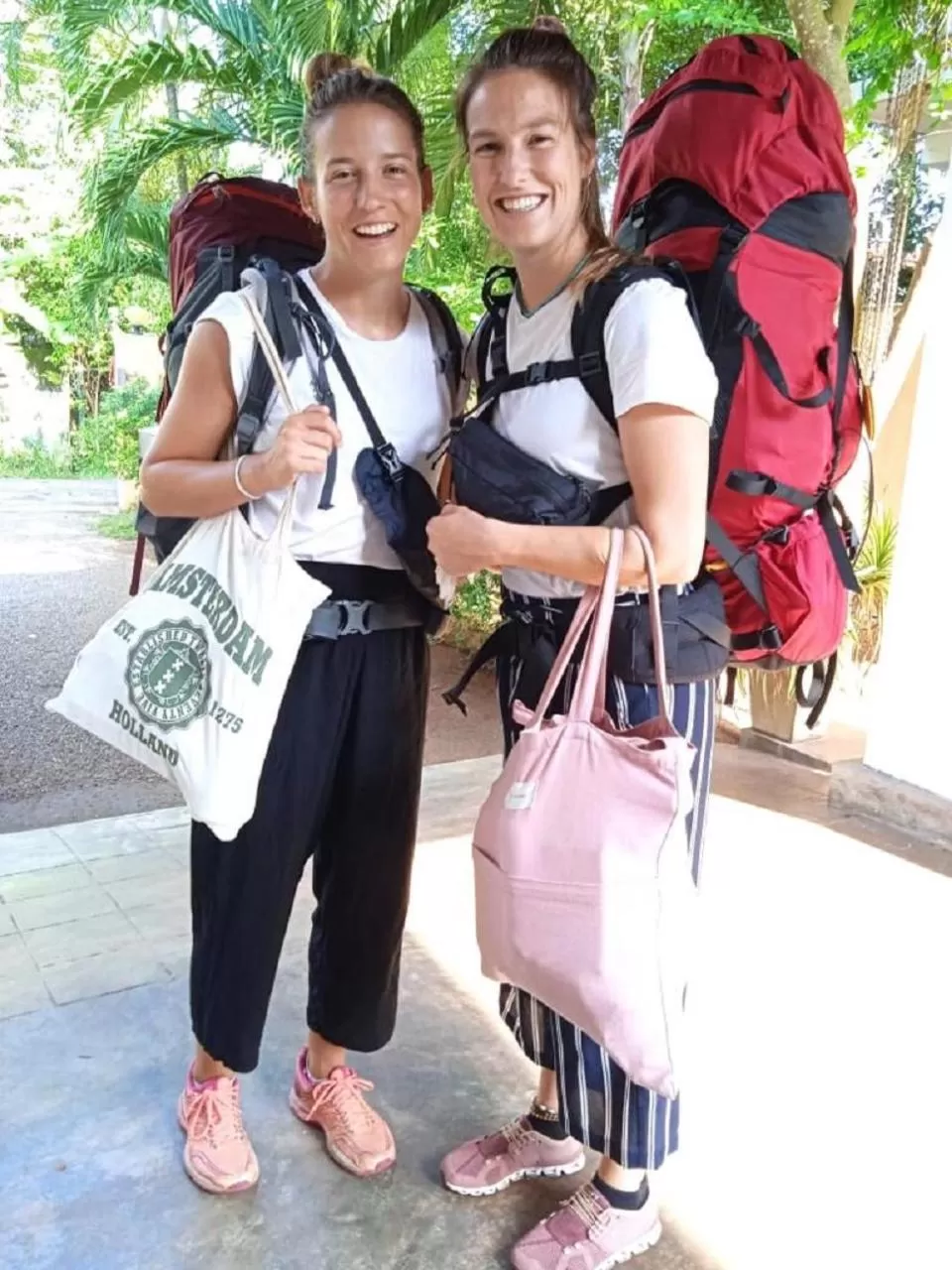 Guests in Villa DeLorenta