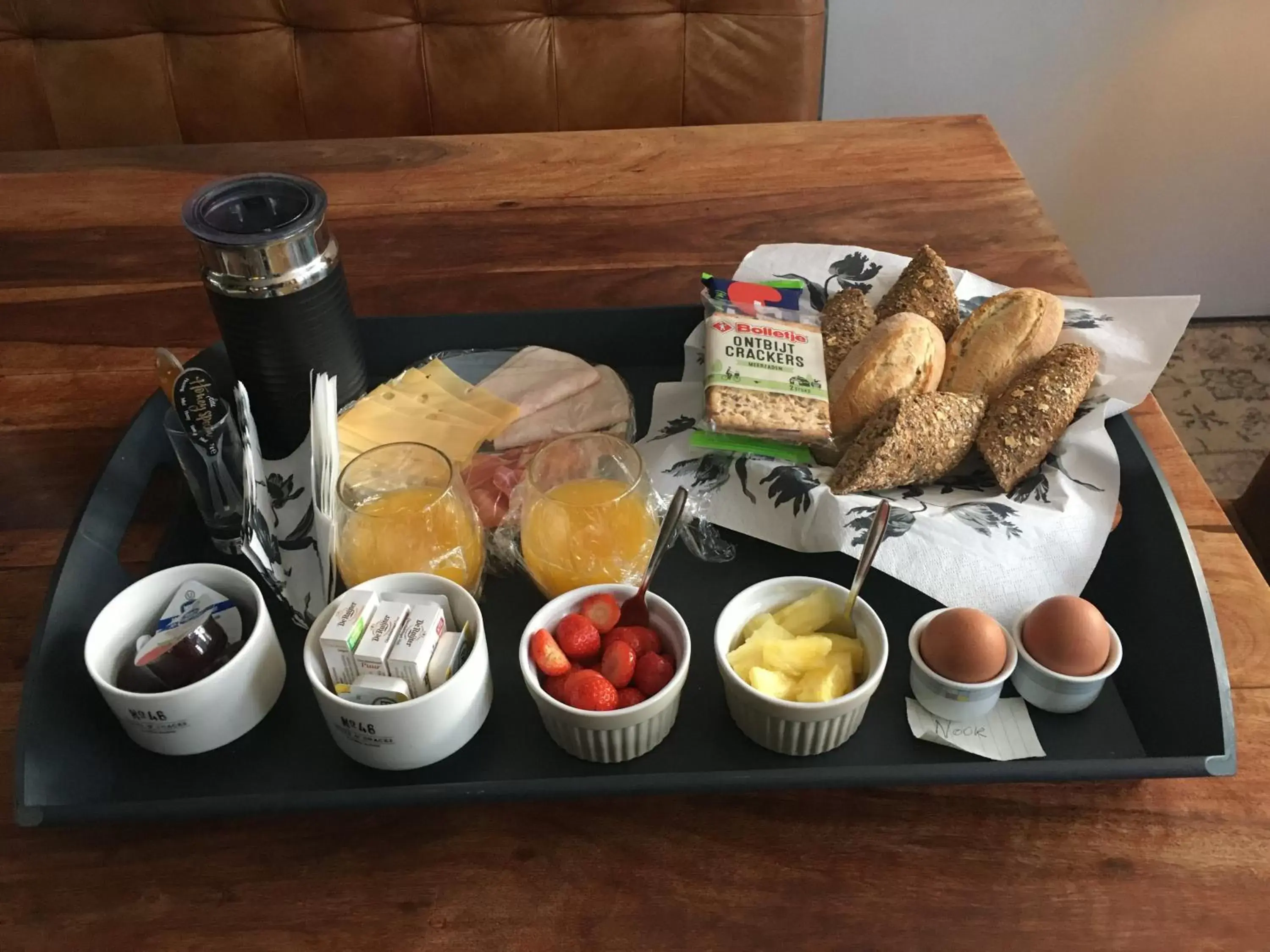 Breakfast in Tiny House Boatshed