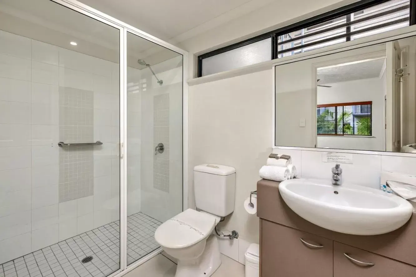 Bathroom in Southern Cross Atrium Apartments