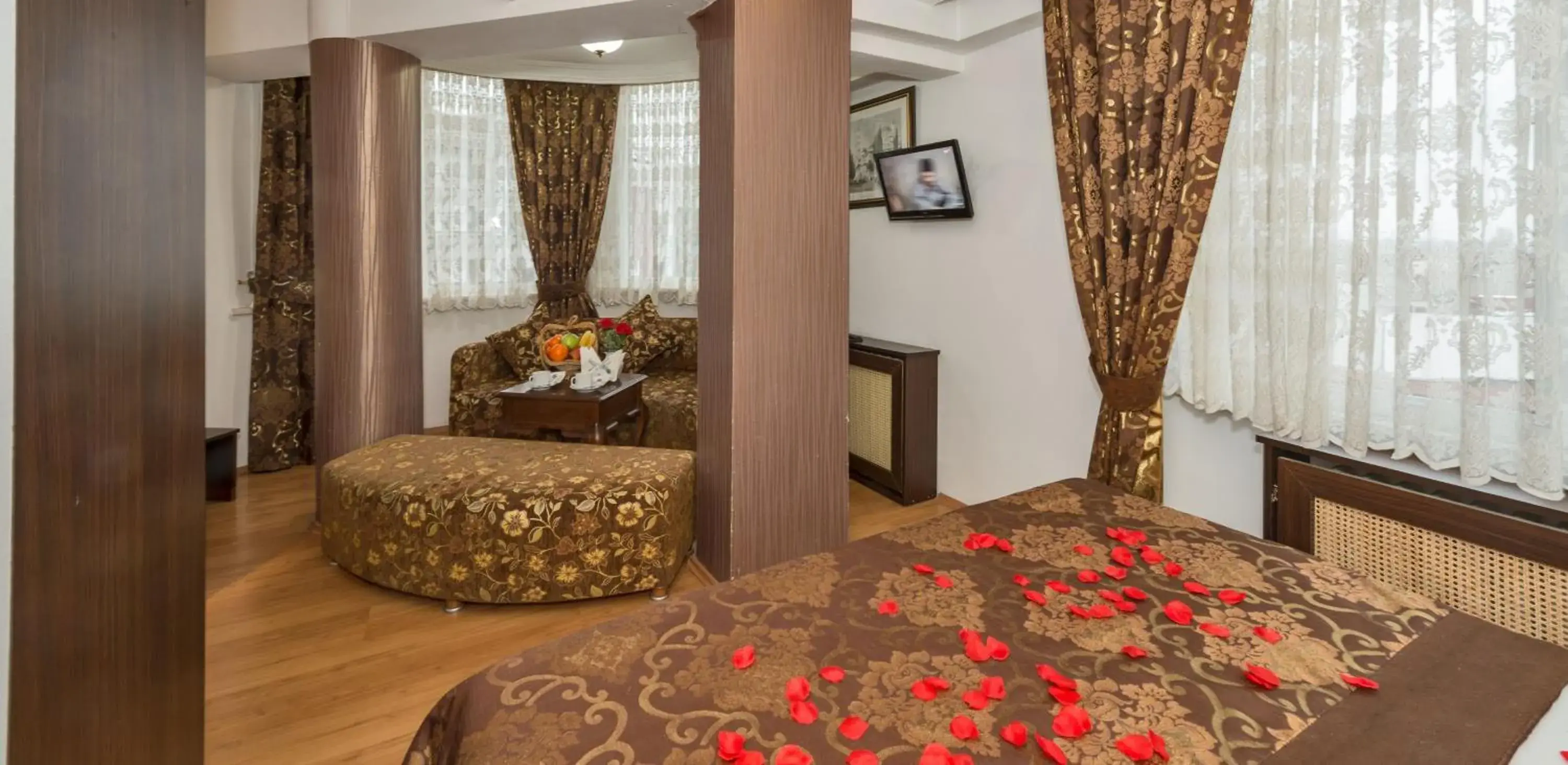 Coffee/tea facilities, Bed in Kuran Hotel International