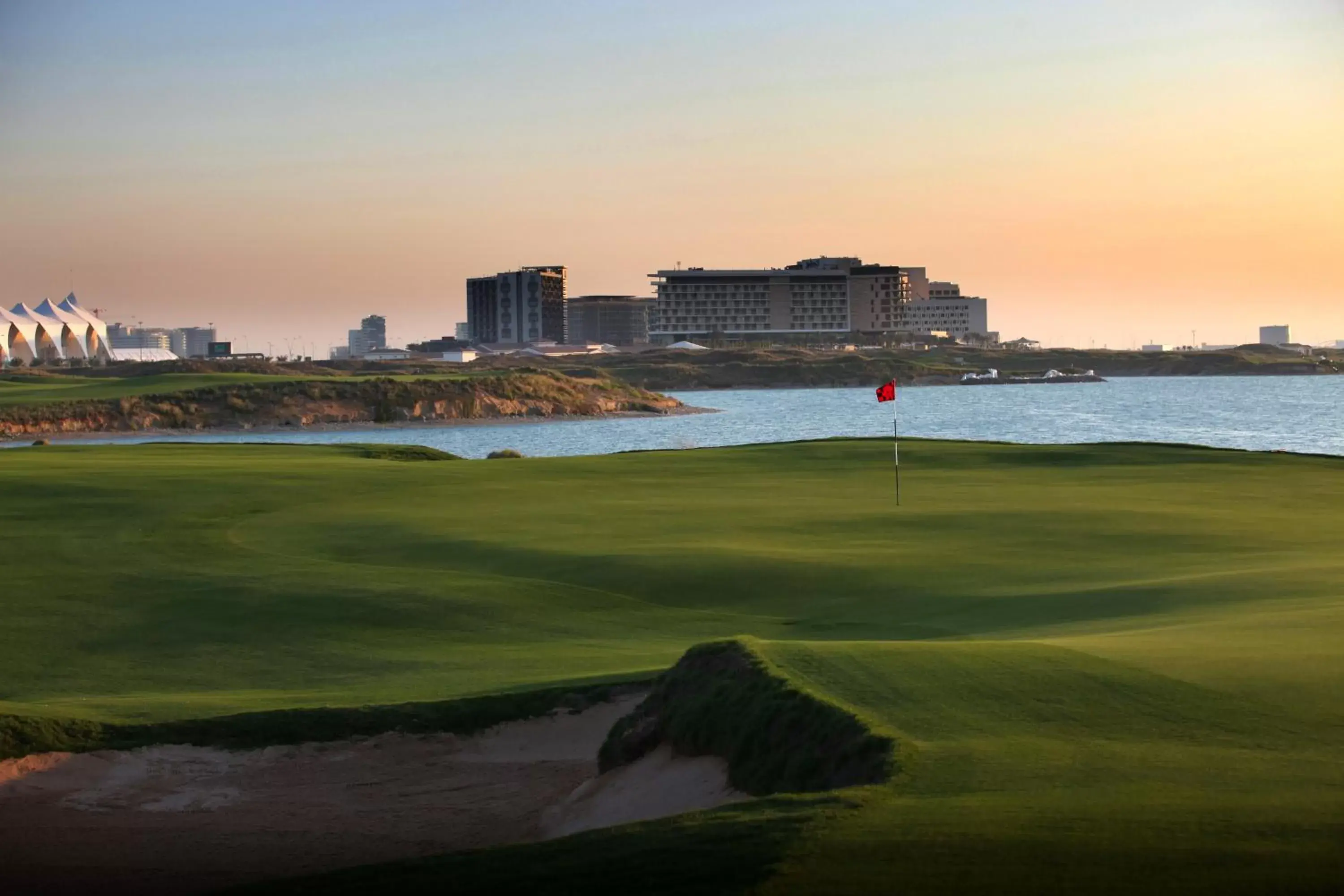 Location, Golf in Radisson Blu Hotel, Abu Dhabi Yas Island