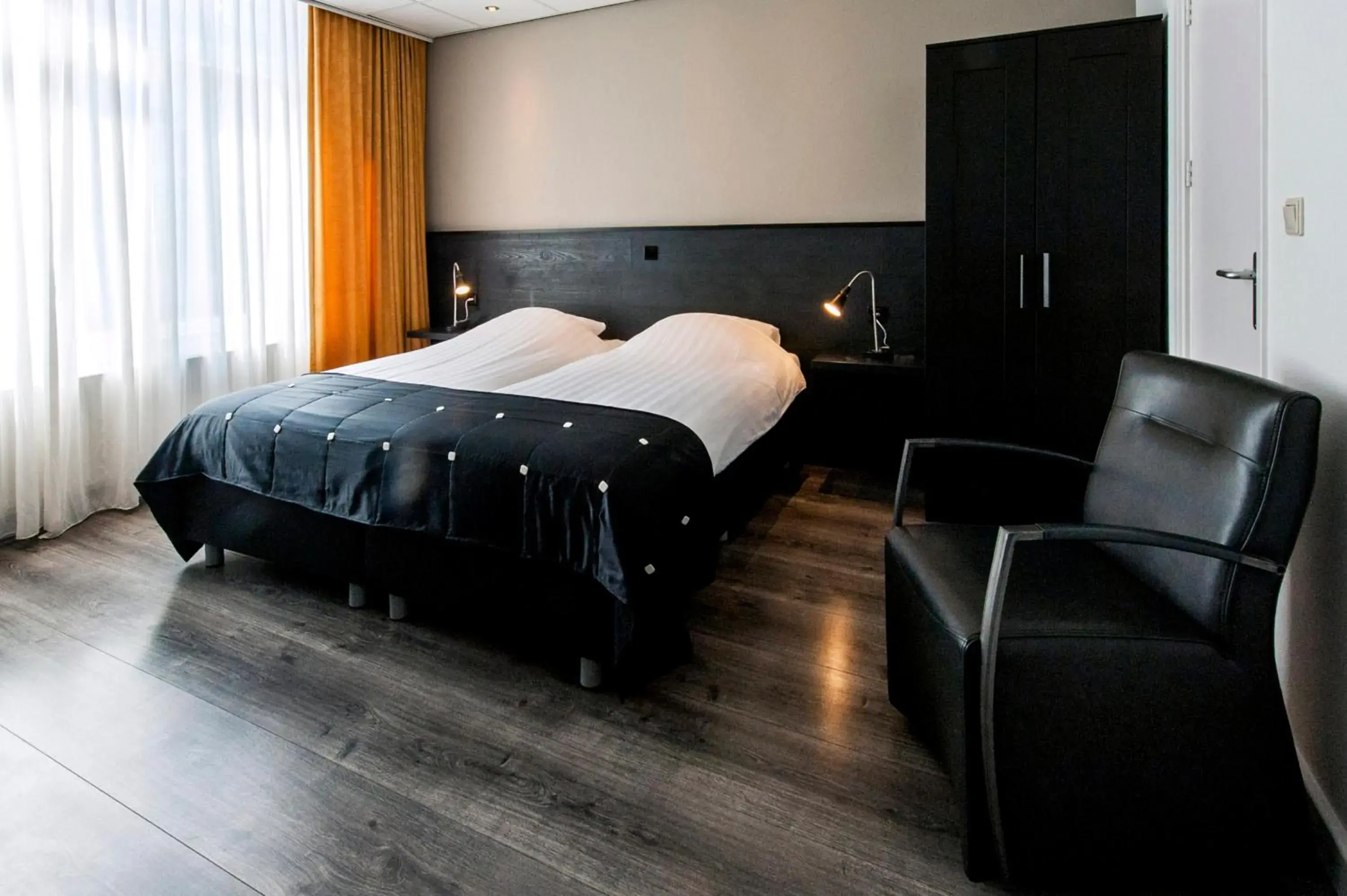 Bedroom, Bed in City Hotel Bergen op Zoom