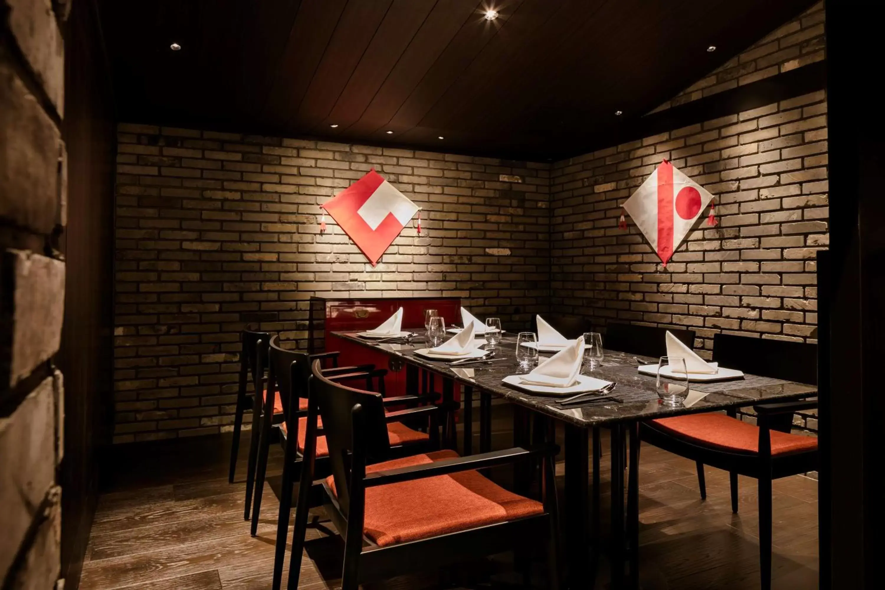 Restaurant/places to eat in Hilton Nagasaki Restaurant/places to eat in Hilton Nagasaki