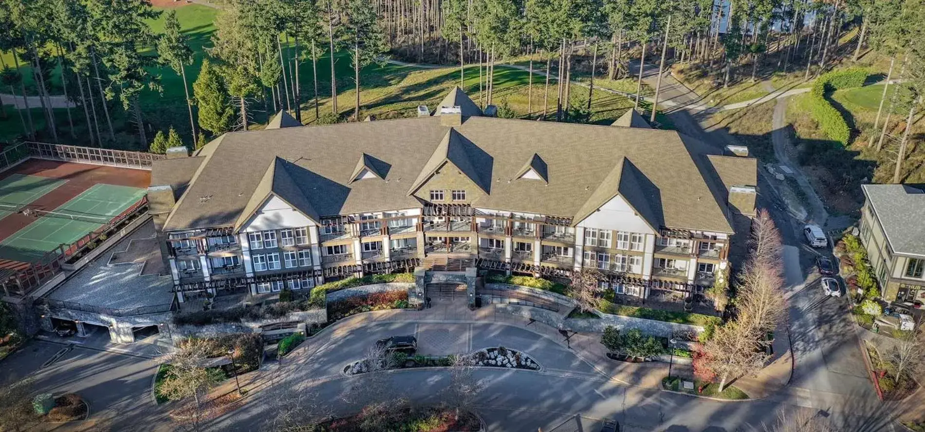 Property building, Bird's-eye View in Fairways Hotel on the Mountain