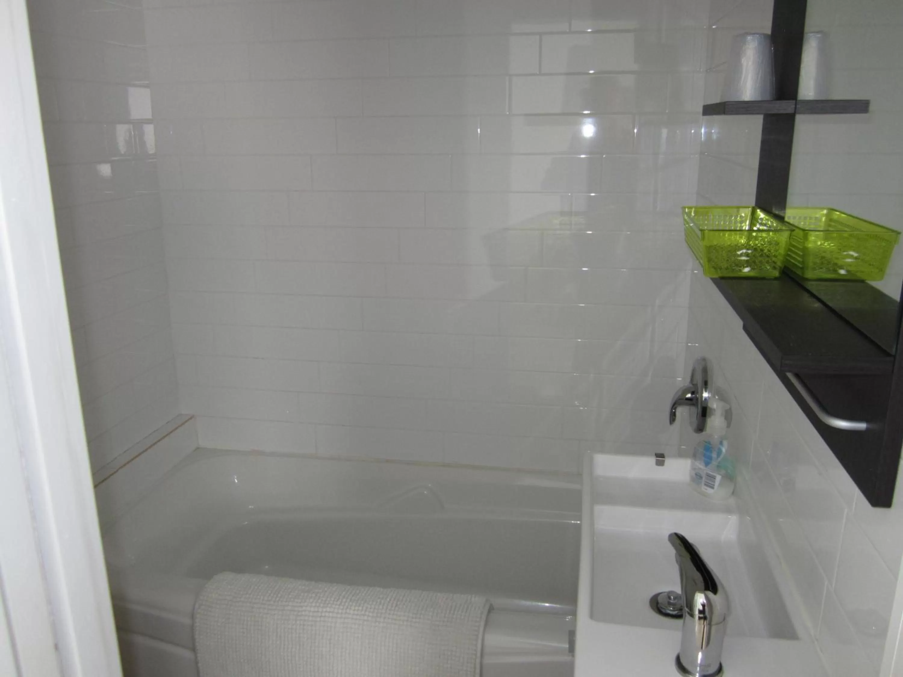 Bathroom in Black Rooster Guesthouse