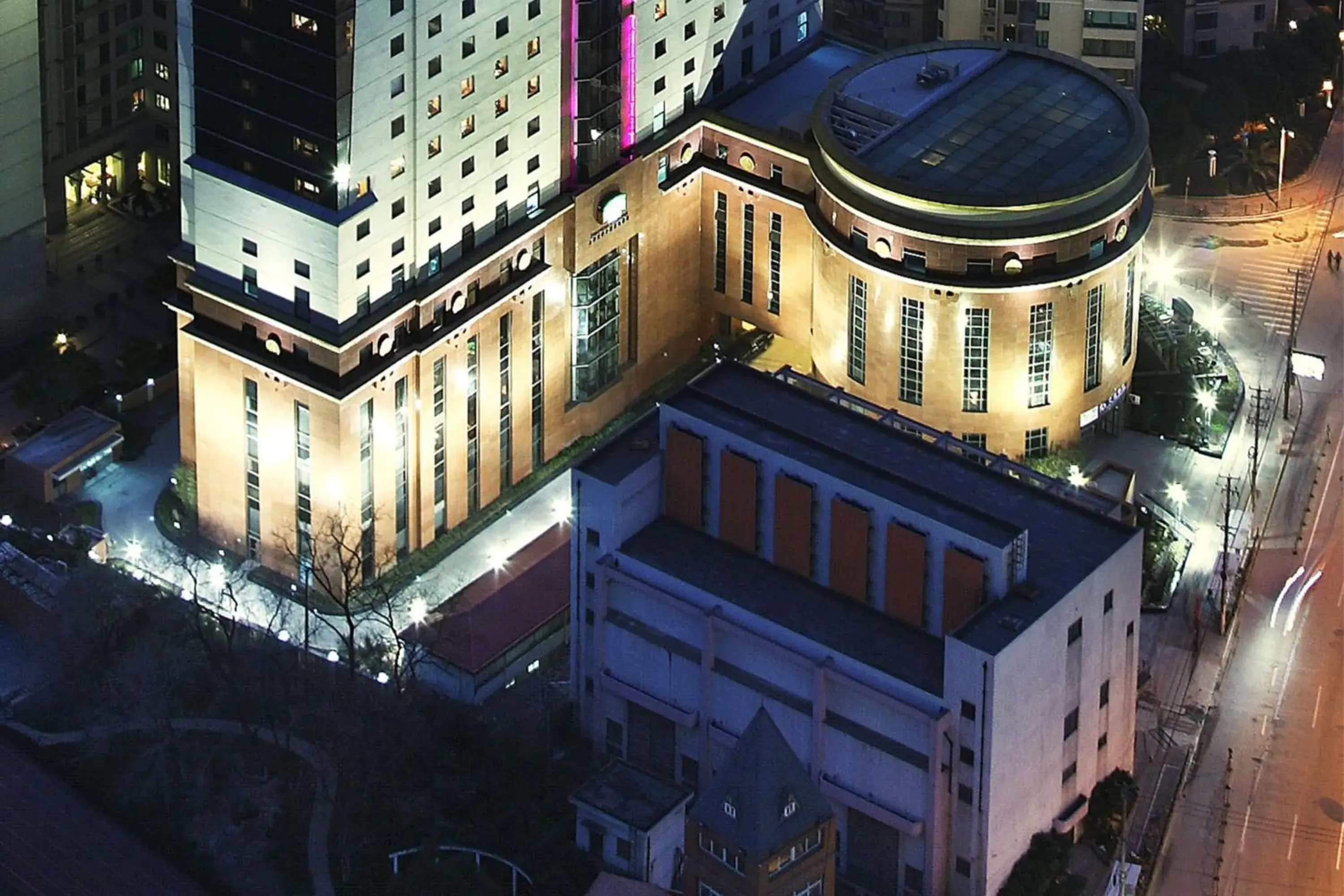 Property building, Bird's-eye View in Courtyard By Marriott Shanghai Xujiahui