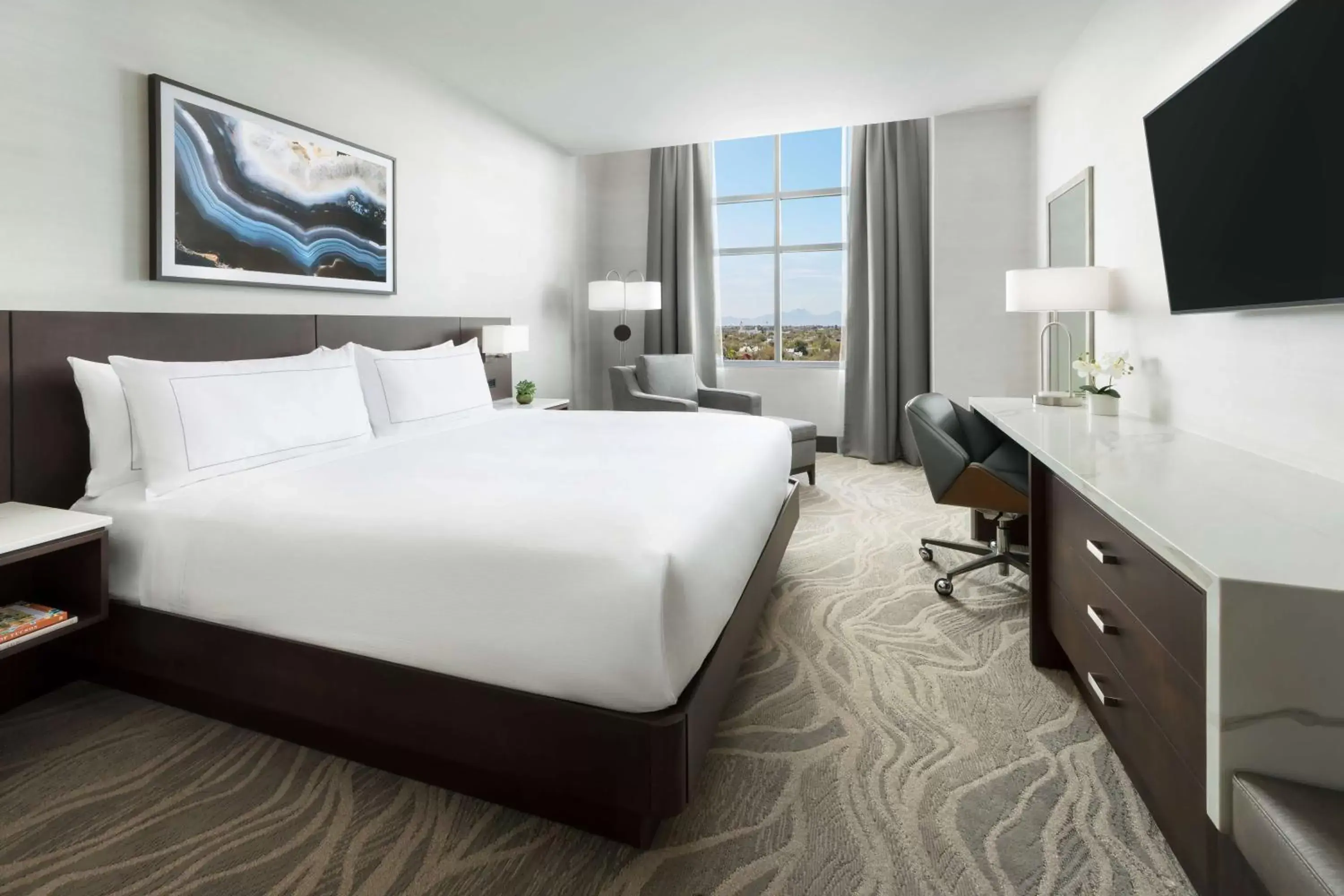 Bedroom, Bed in Doubletree By Hilton Tucson Downtown Convention Center