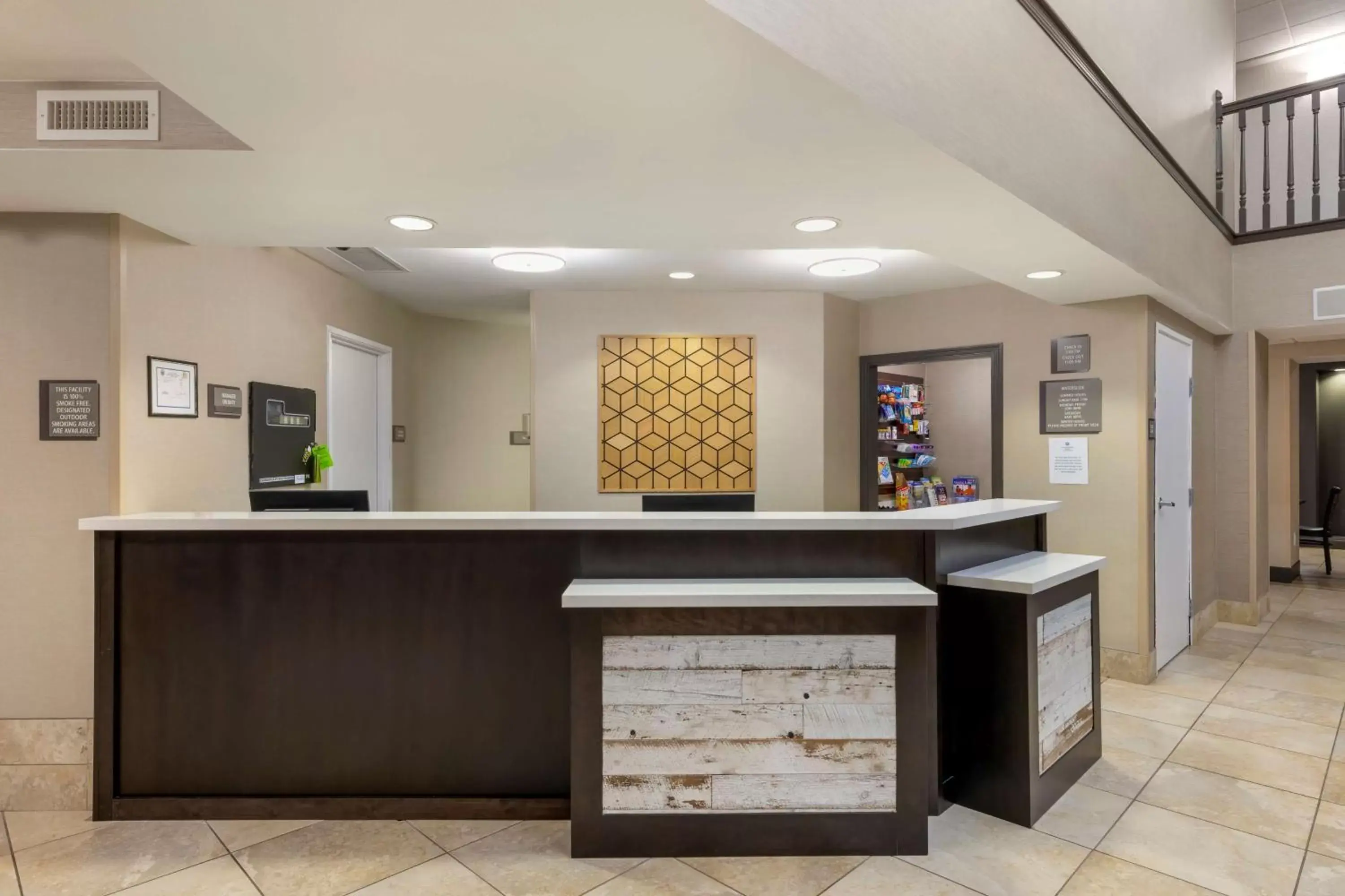 Lobby or reception, Lobby/Reception in Best Western Watertown Inn & Suites