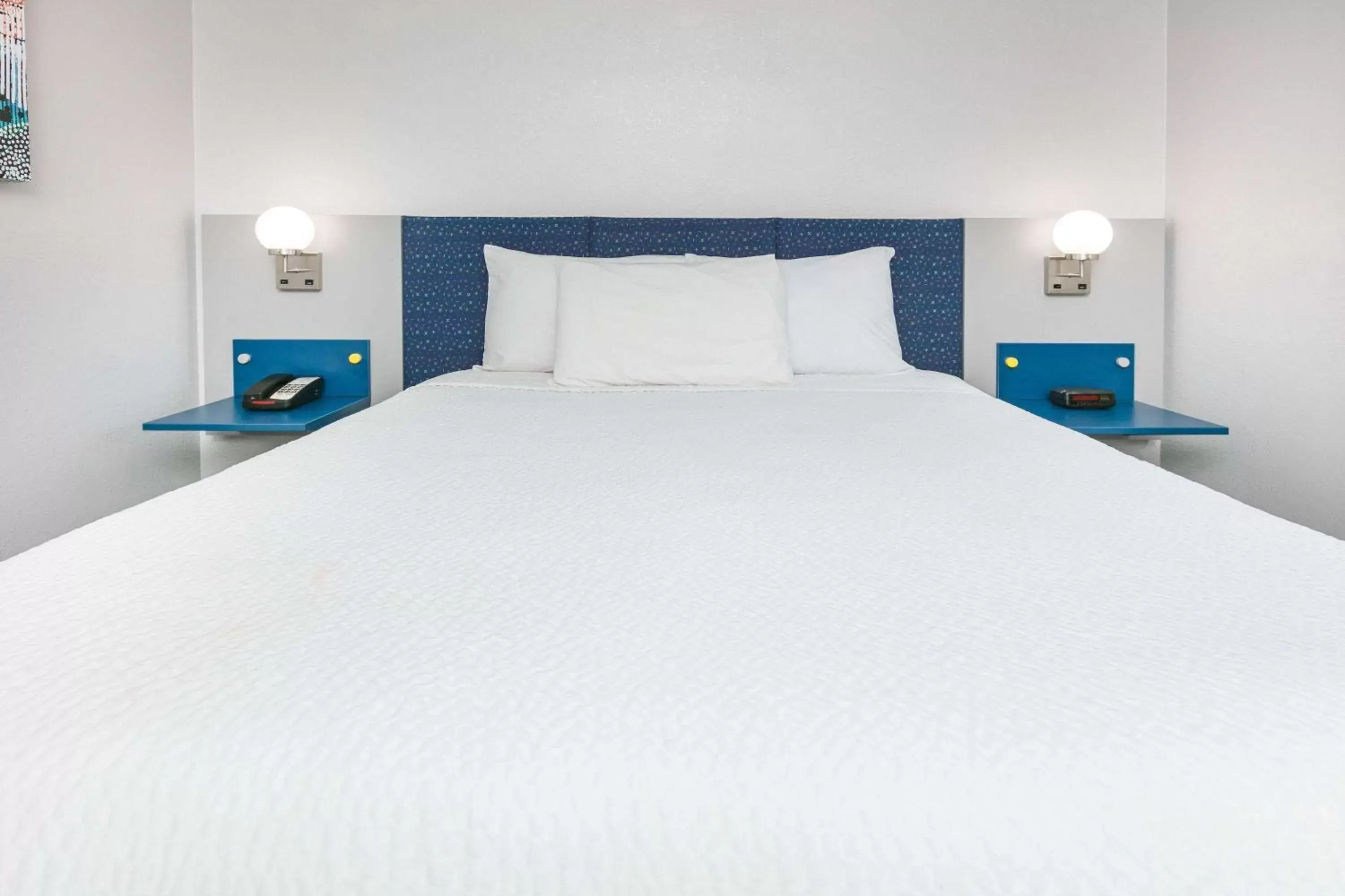 Photo of the whole room, Bed in Microtel Inn by Wyndham Beckley Photo of the whole room, Bed in Microtel Inn by Wyndham Beckley