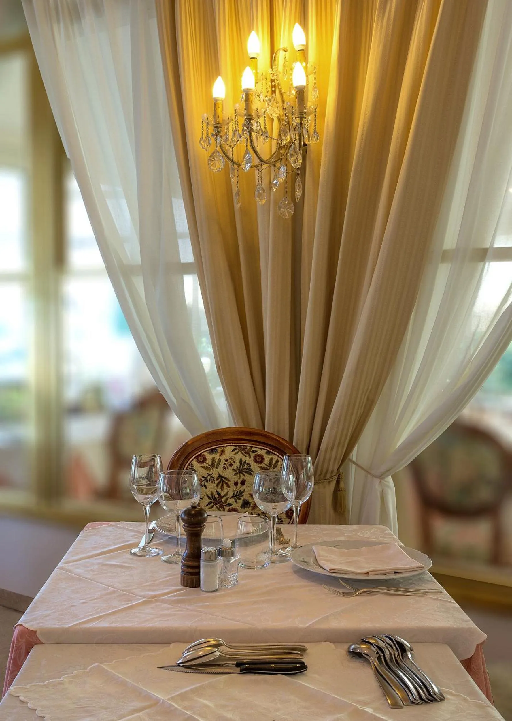 Restaurant/places to eat in Hotel Verdemare