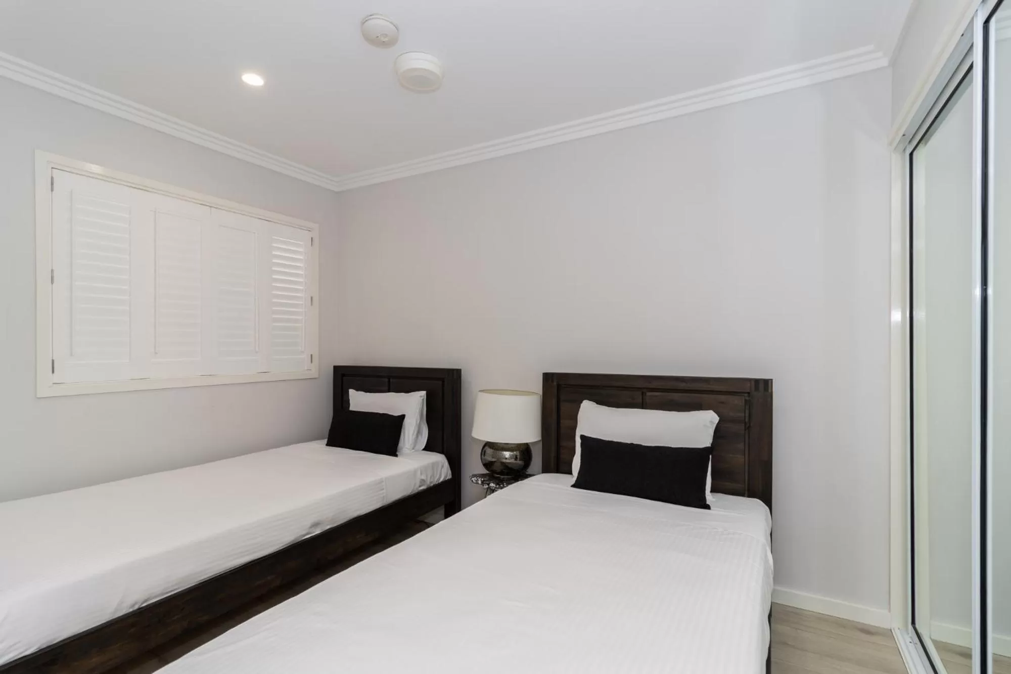 Bed in Eden by the Bay