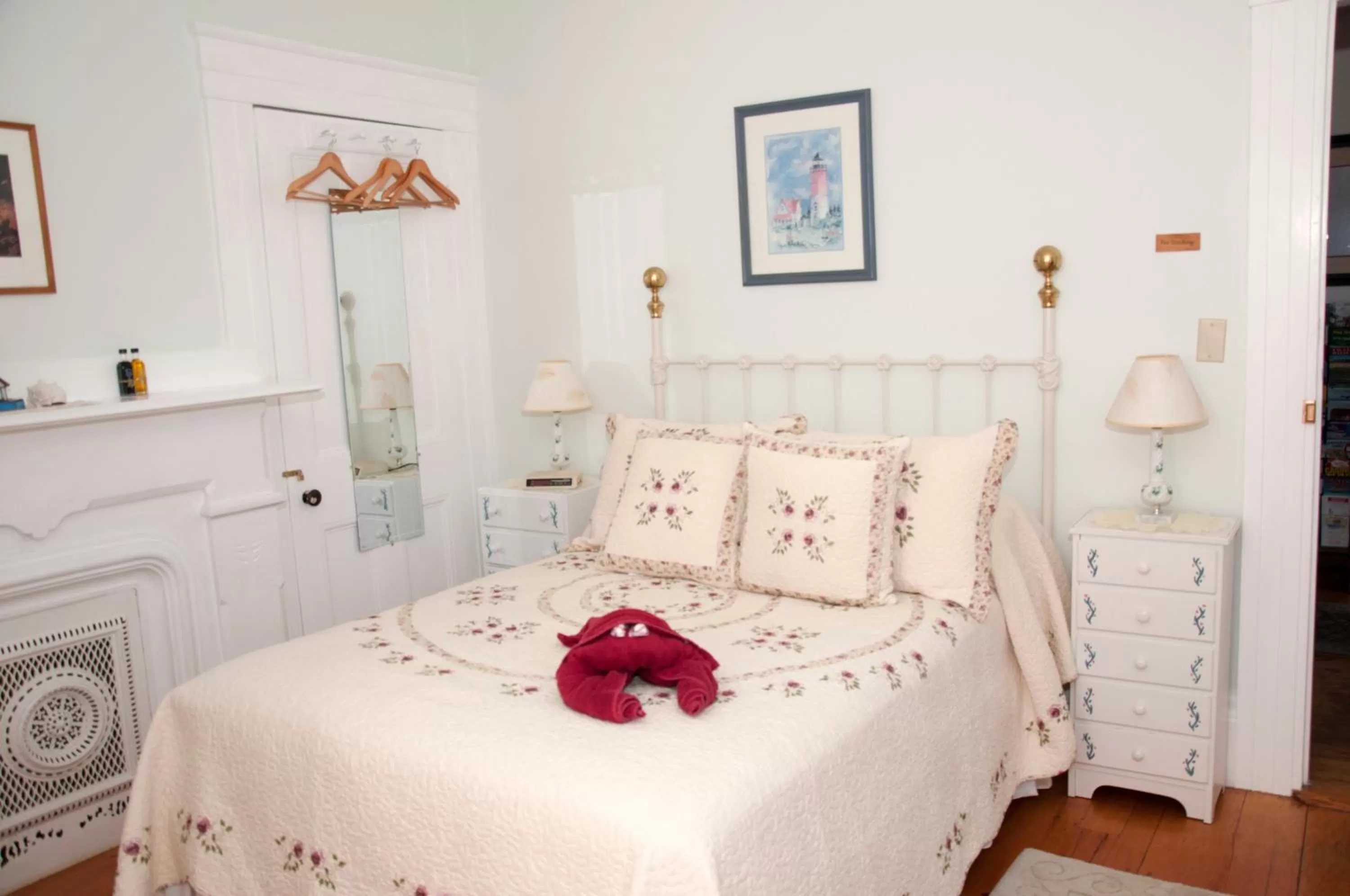 Bed in Candlebay Inn