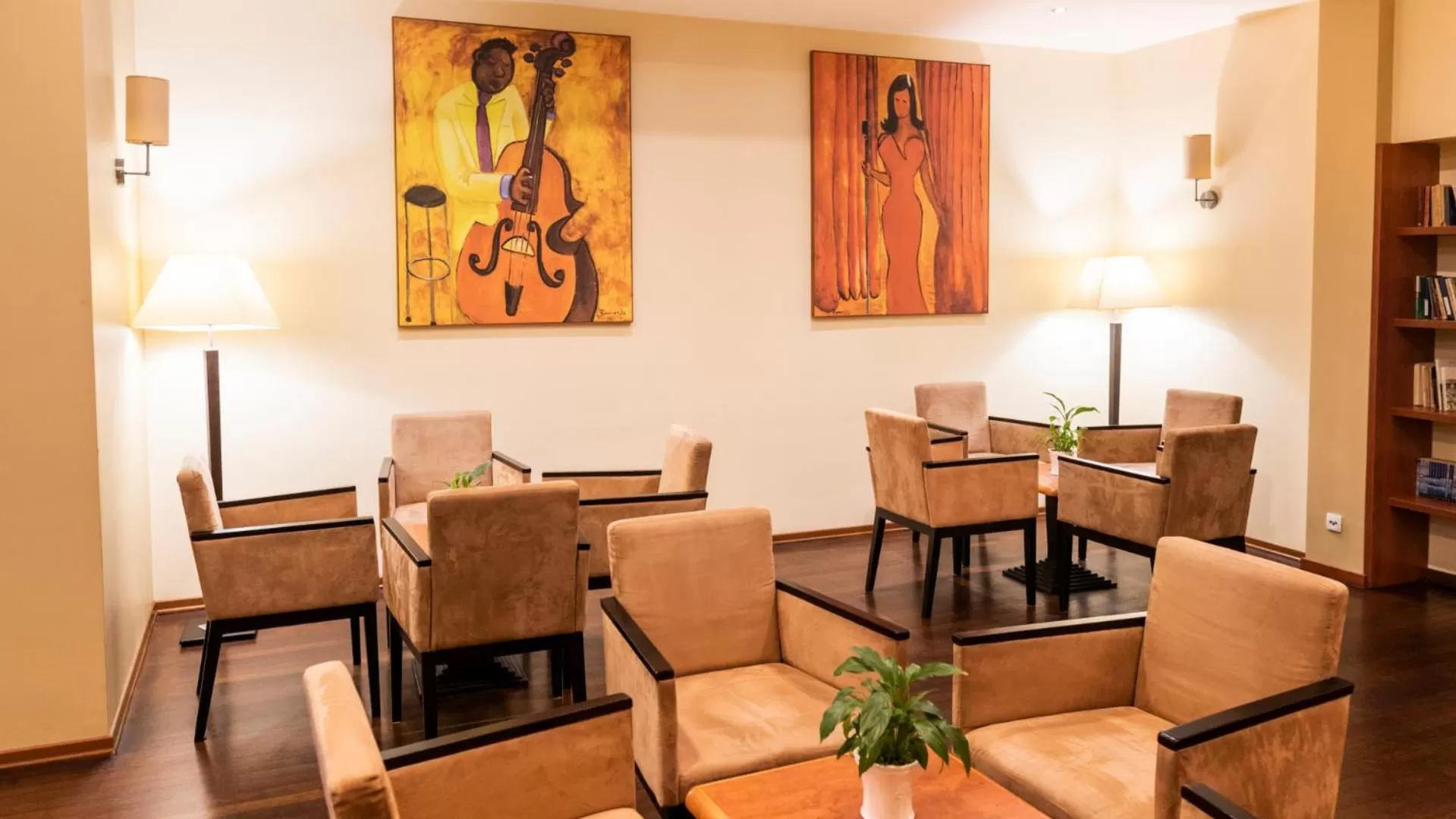 Lounge or bar in Qubus Hotel Głogów