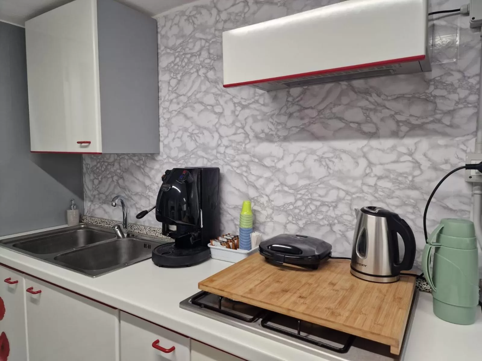 Food and drinks, Kitchen/Kitchenette in B&B DOMINUS