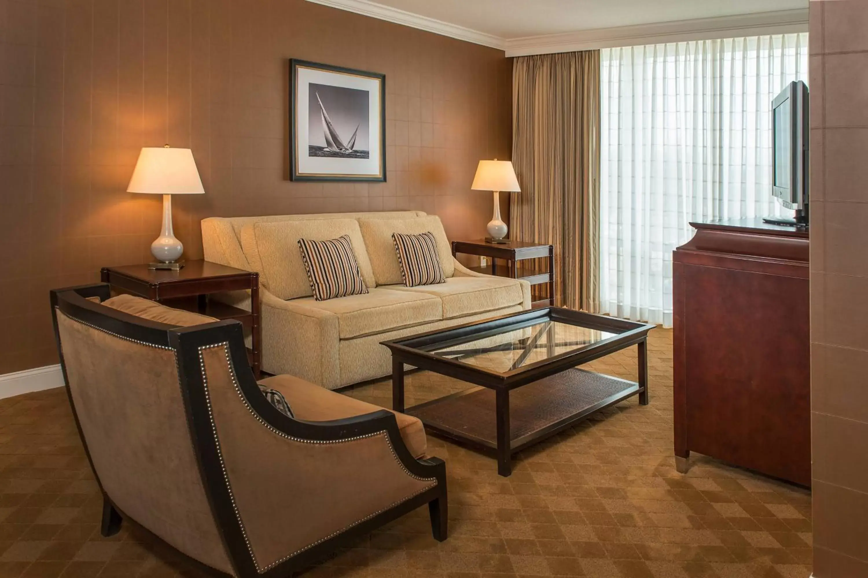 Bedroom, Seating Area in Gaylord National Resort & Convention Center