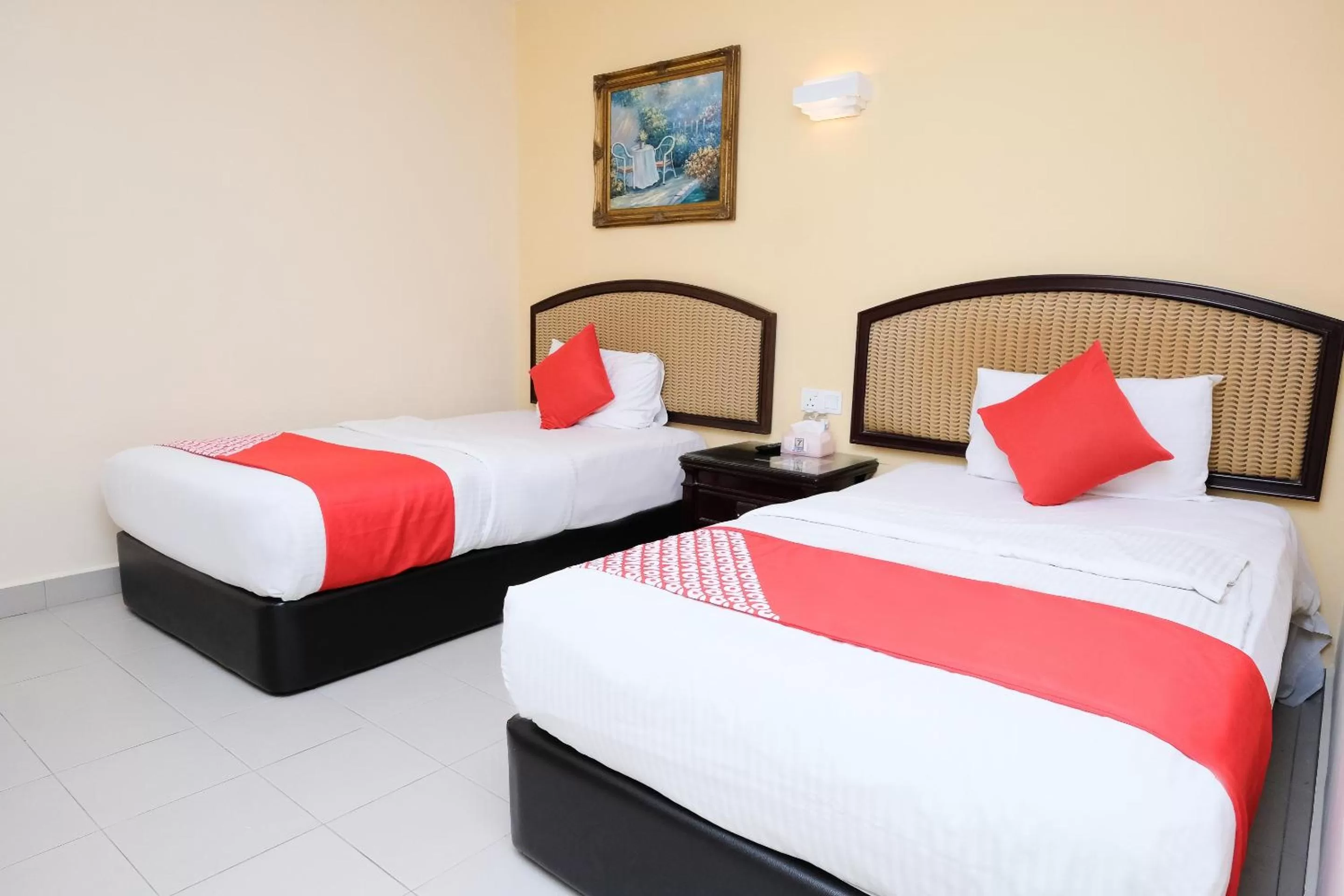 Bedroom in Super OYO 635 Seven Days Hotel