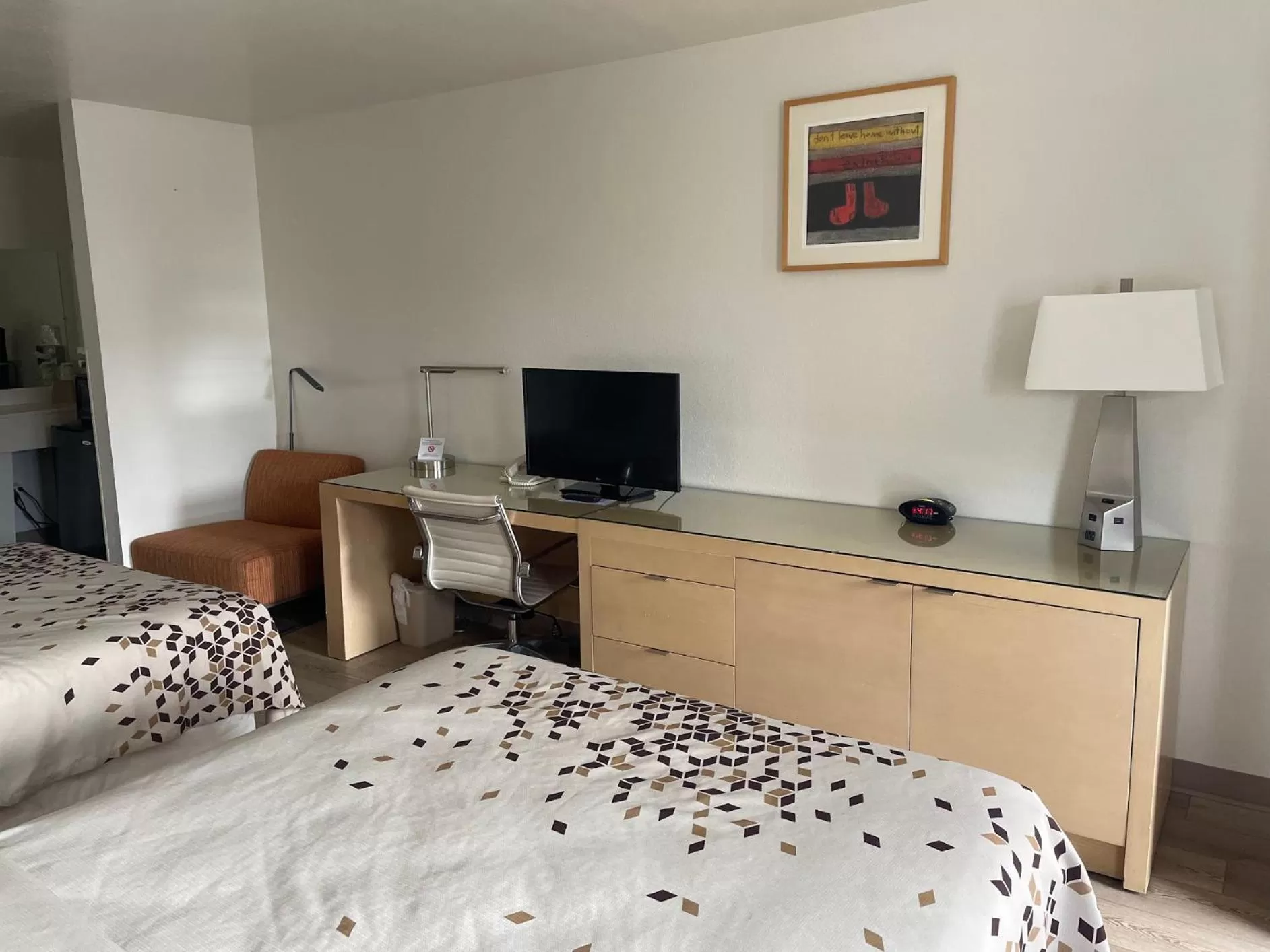 Bed in The Virginian Inn Moab Downtown