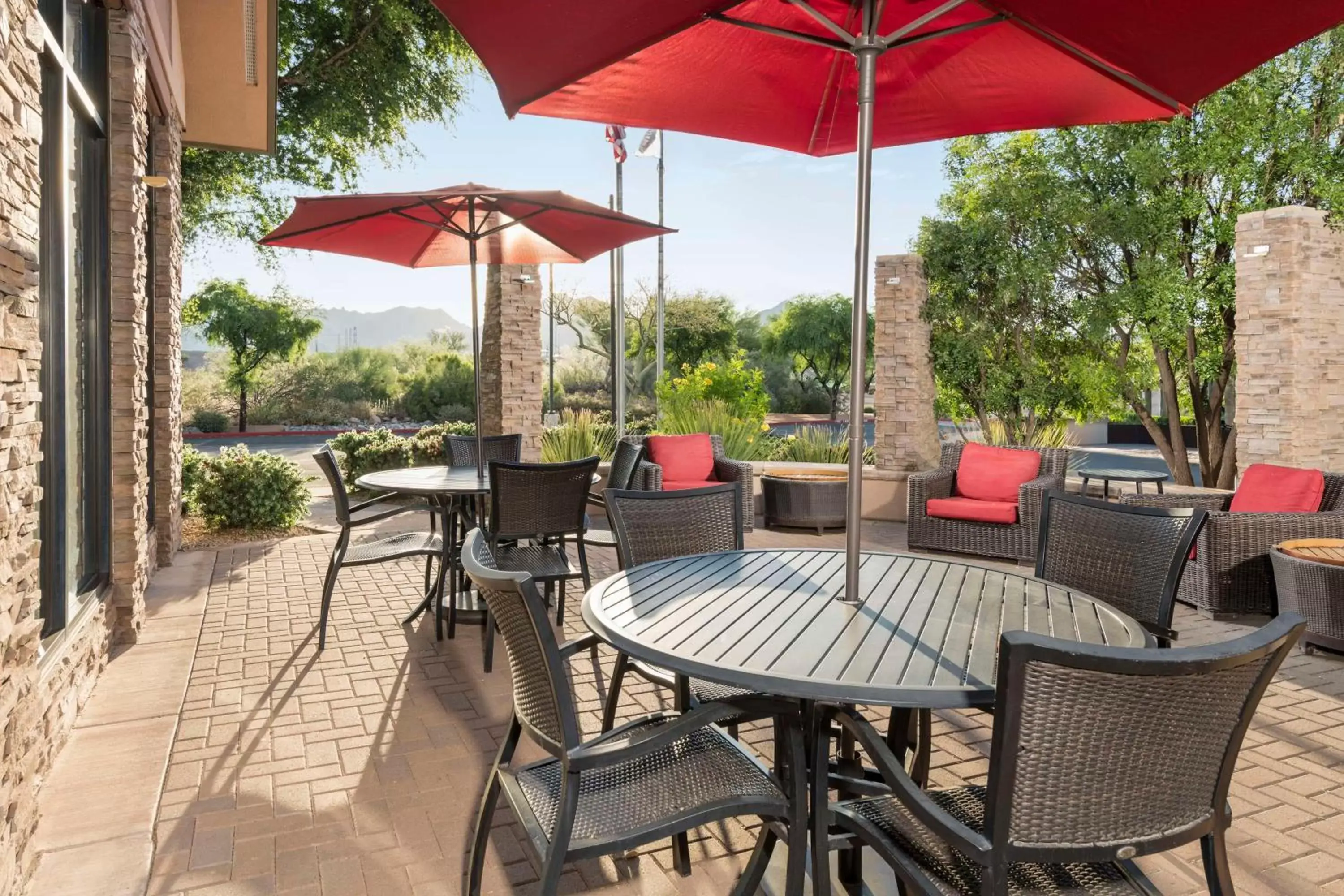 Patio, Restaurant/Places to Eat in Hilton Garden Inn Scottsdale North/Perimeter Center