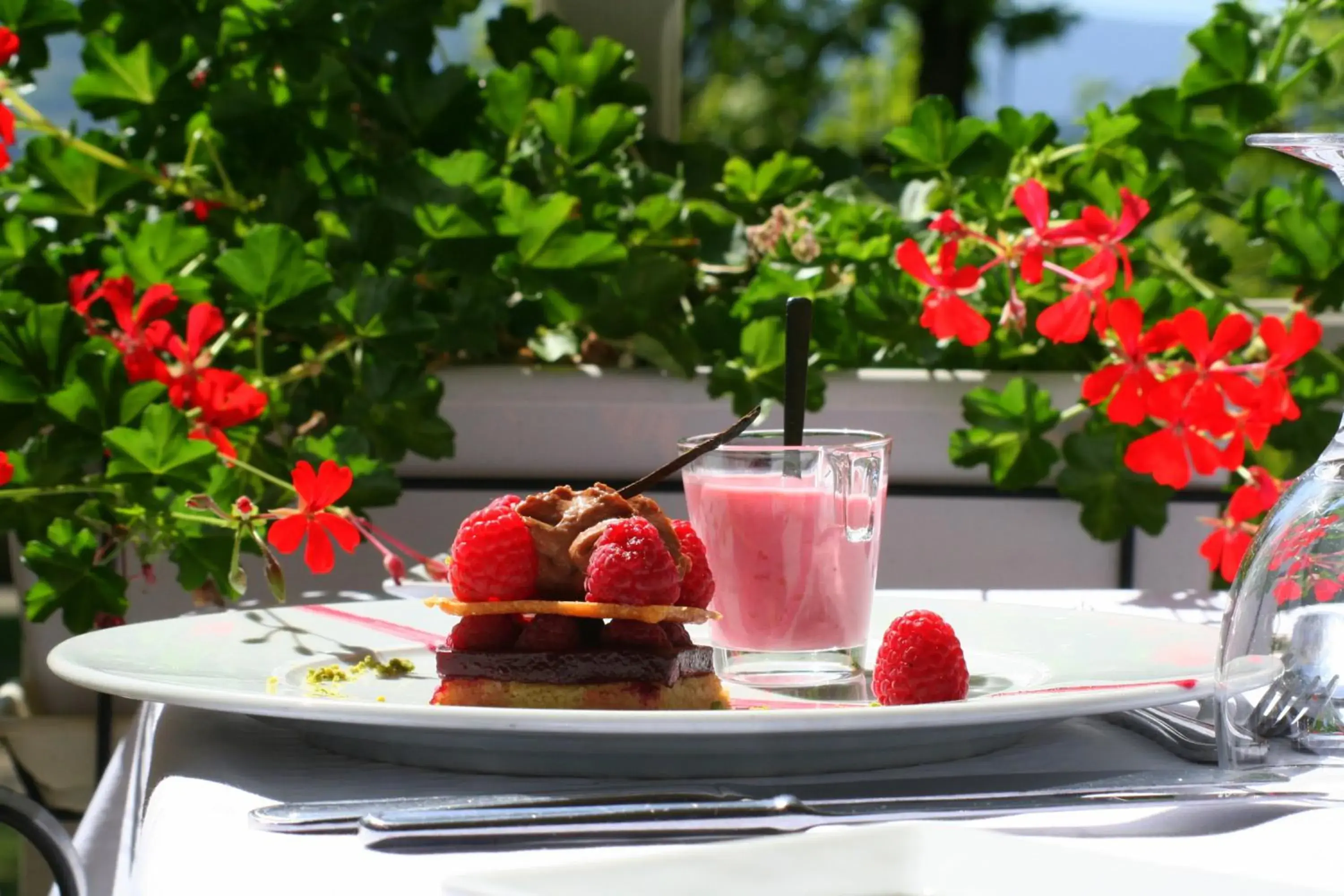 Lunch in Château des Comtes de Challes