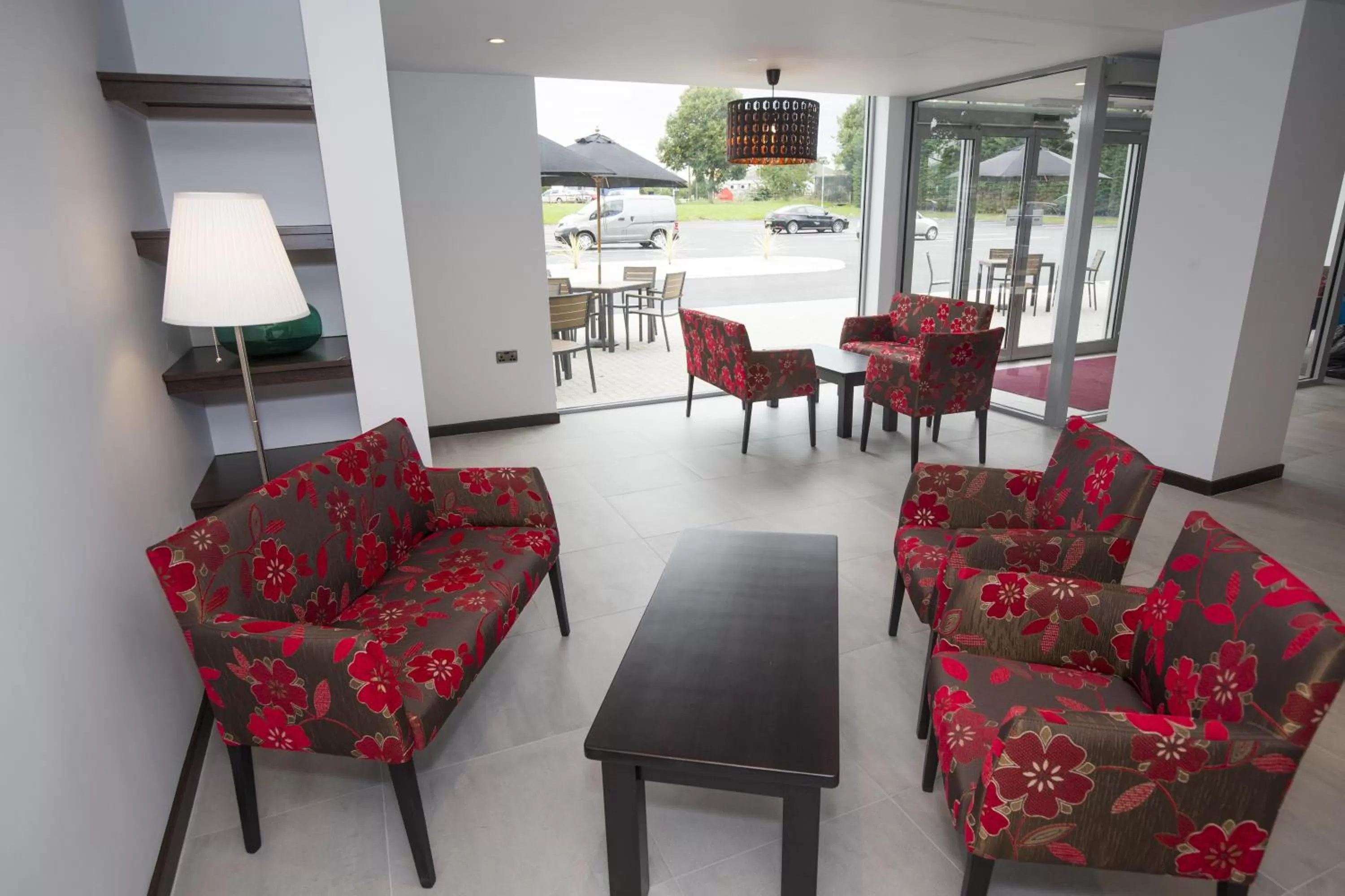 Lobby or reception in Ramada Milton Keynes