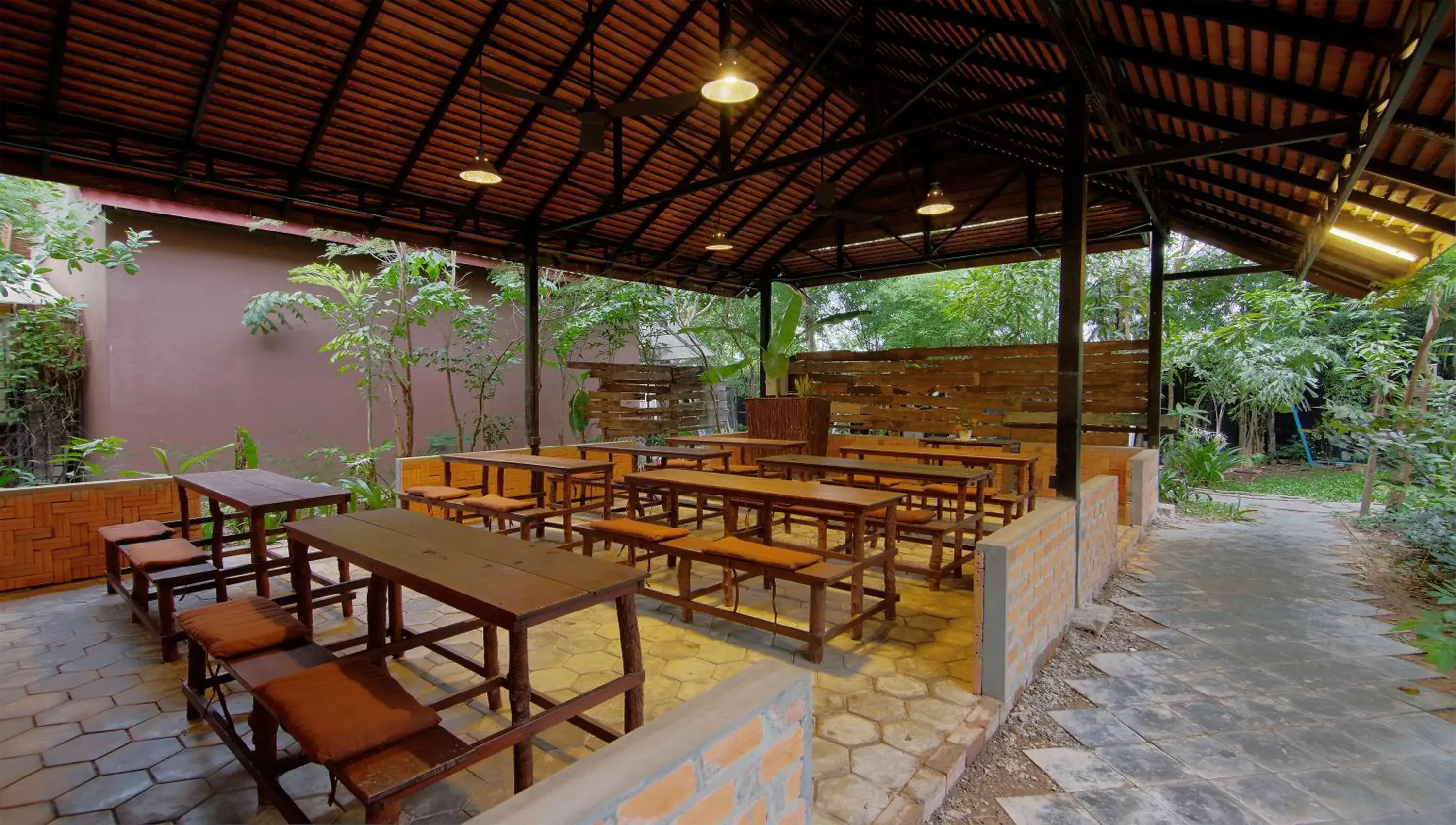 Meeting/conference room, Restaurant/Places to Eat in Palm Village Resort & Spa