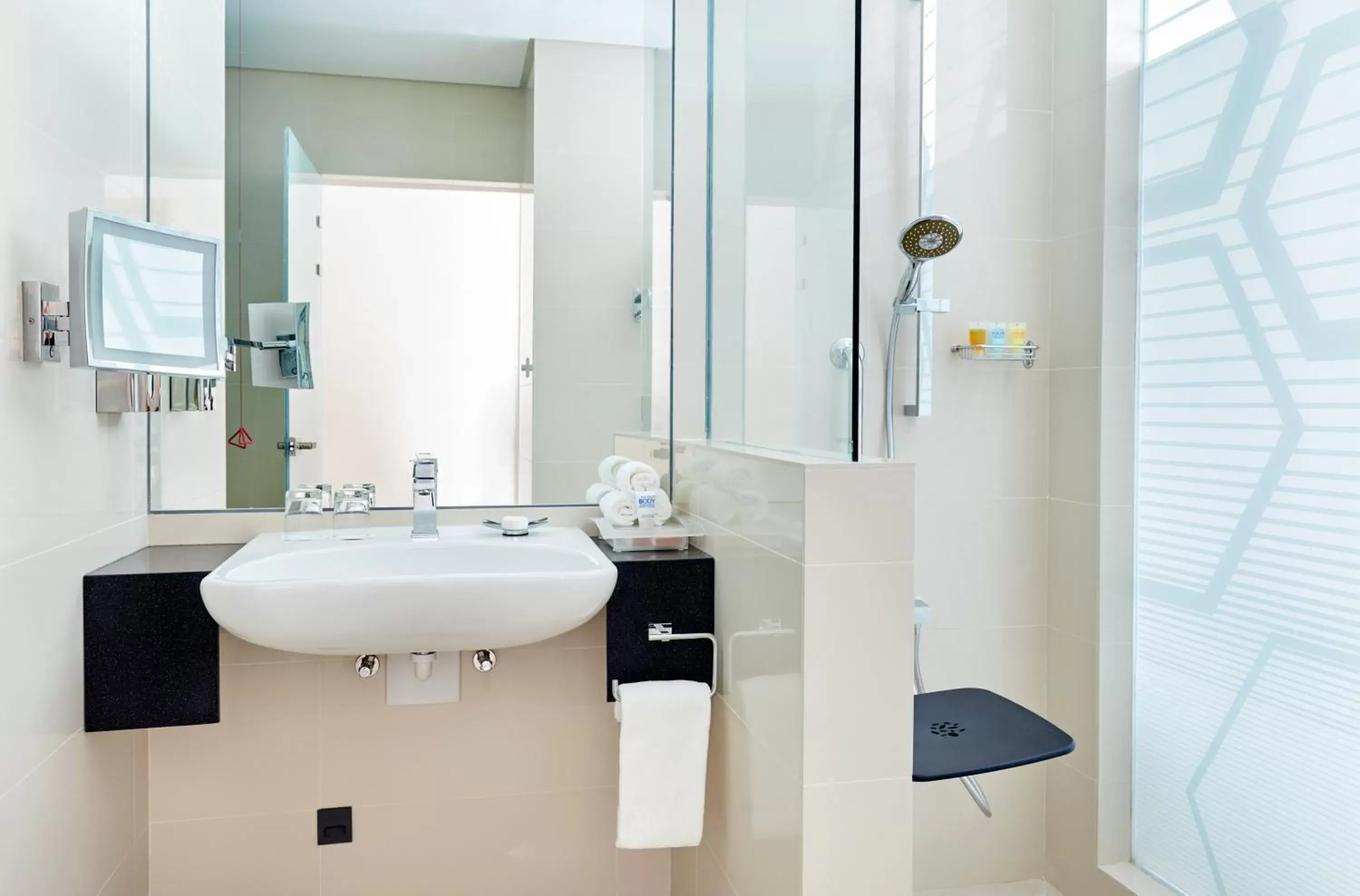 Bathroom in Holiday Inn - Doha - The Business Park, an IHG Hotel