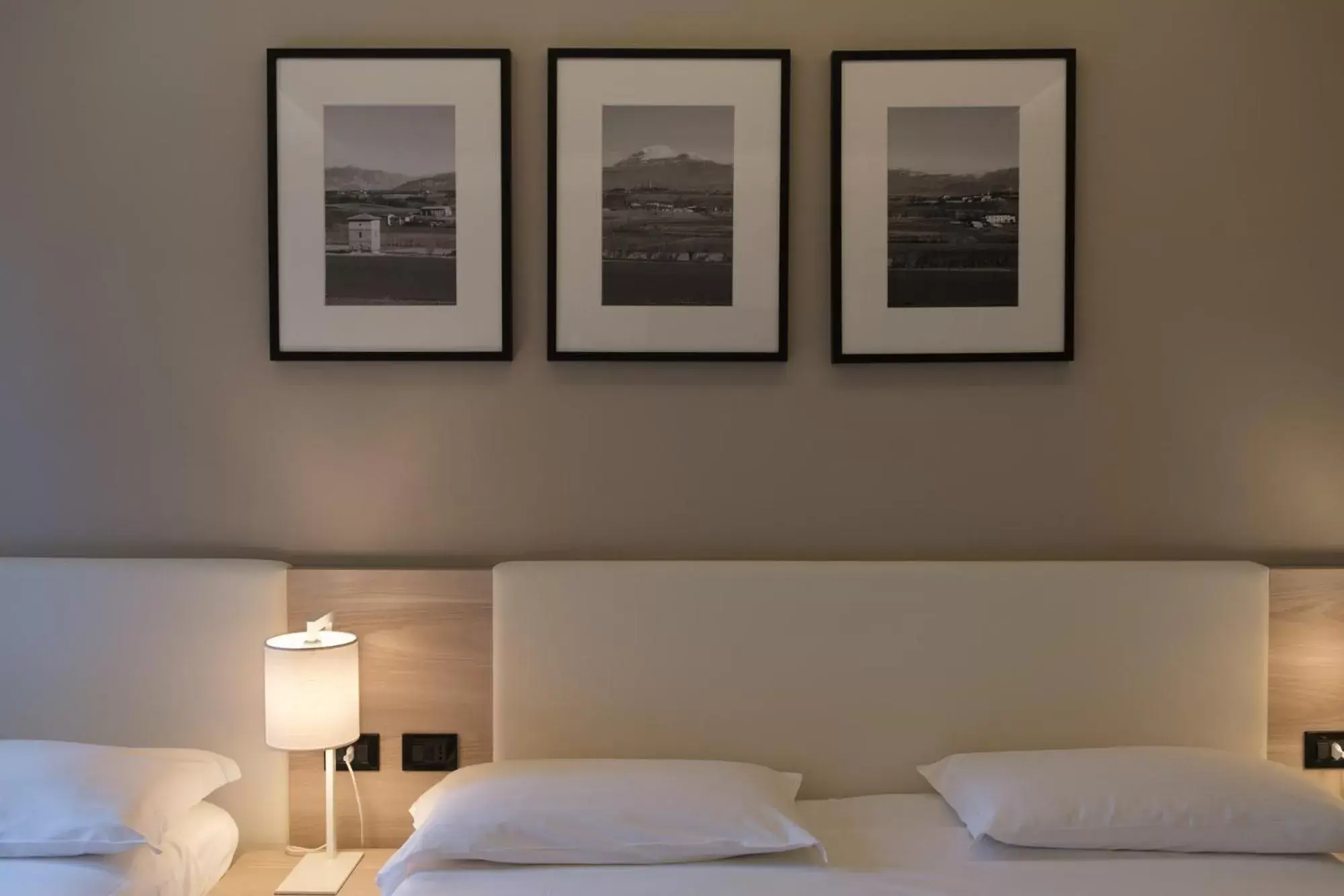 Photo of the whole room, Bed in Hotel Ristorante Alla Vittoria