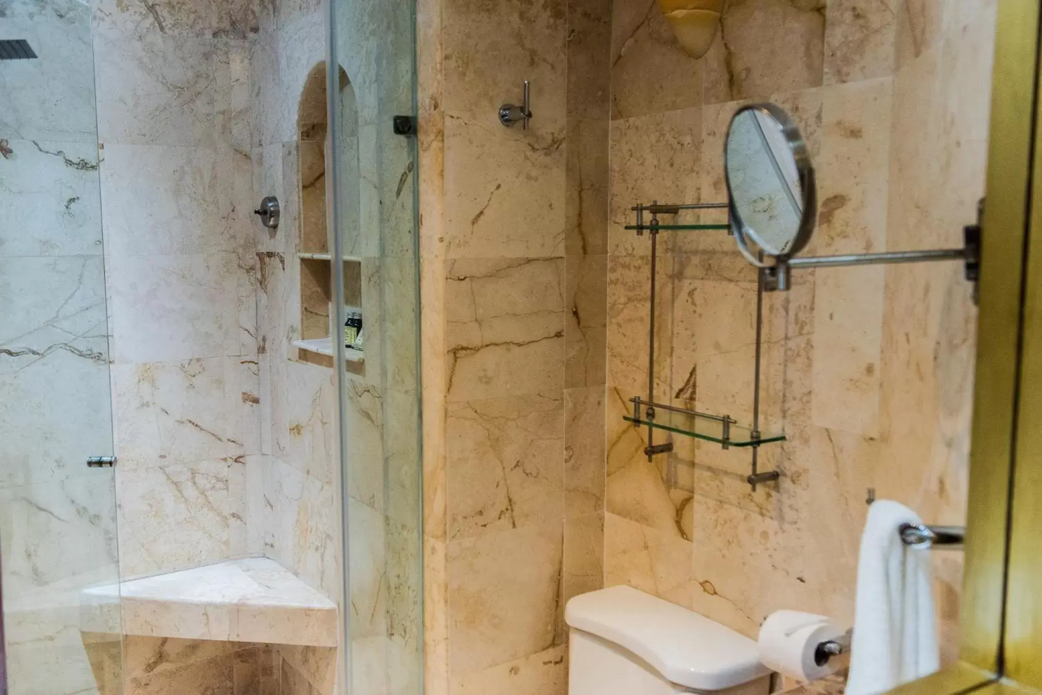 Shower, Bathroom in Maya Villa Condo Hotel and Beachclub