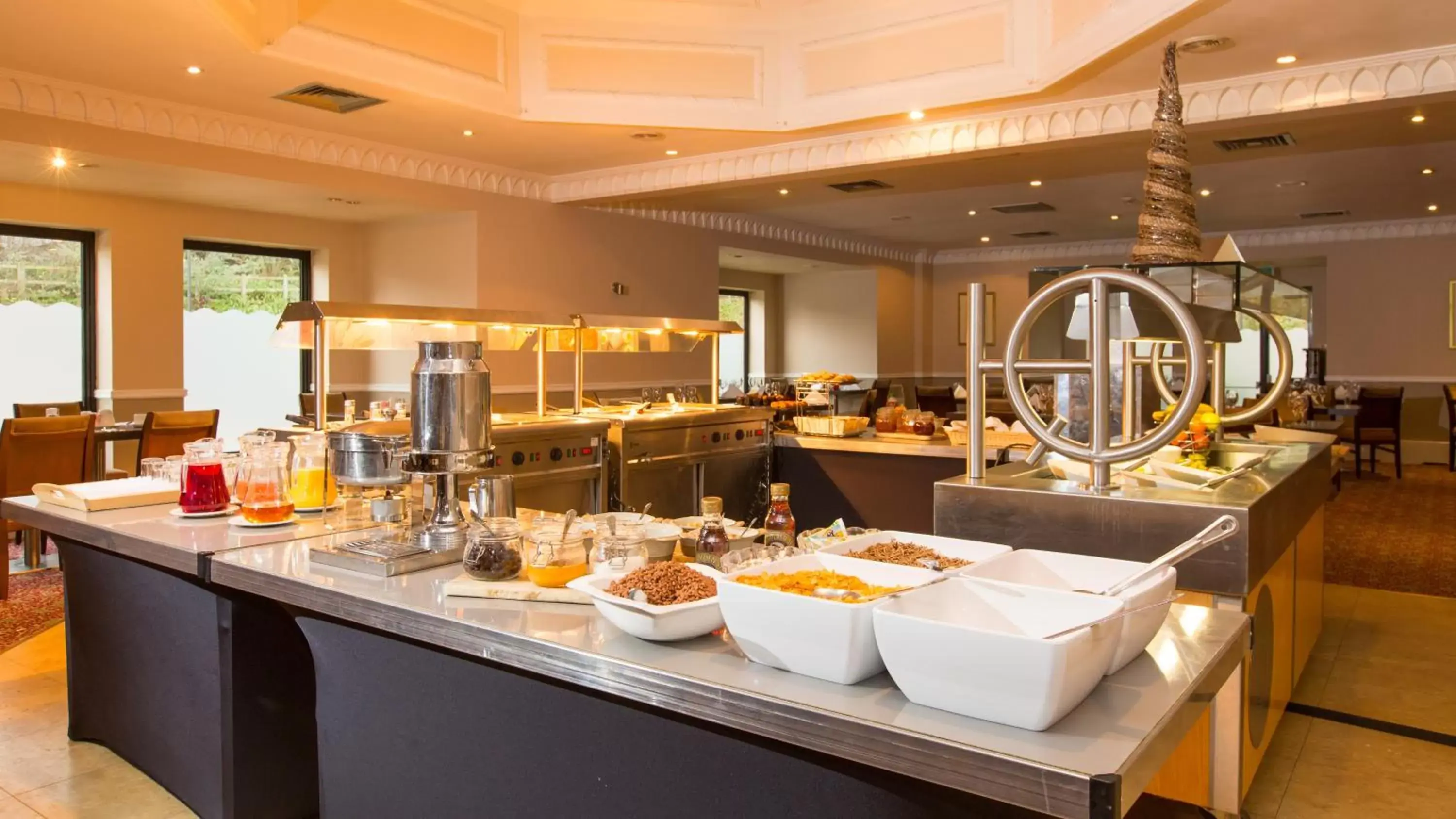 Buffet breakfast, Restaurant/Places to Eat in Bridgewood Manor Hotel & Spa