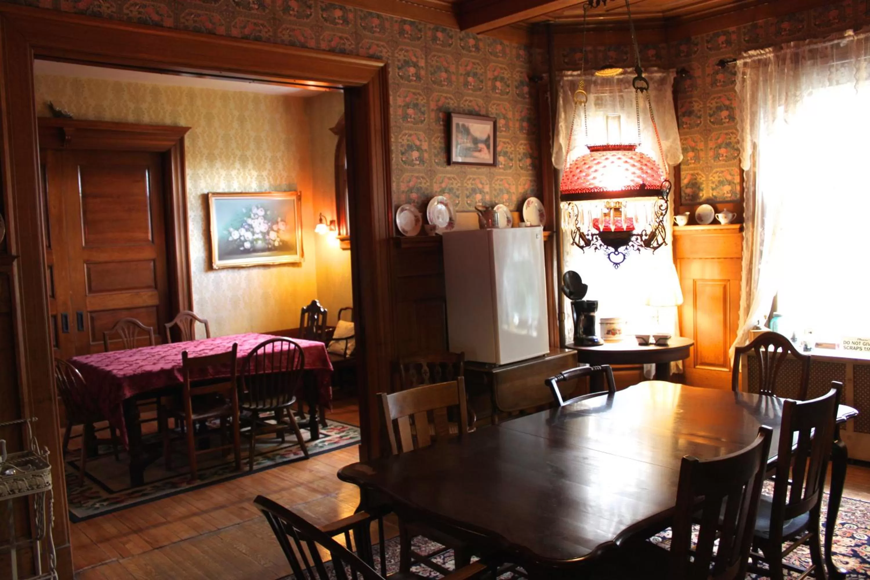 Dining area in Victorian Charm Inn