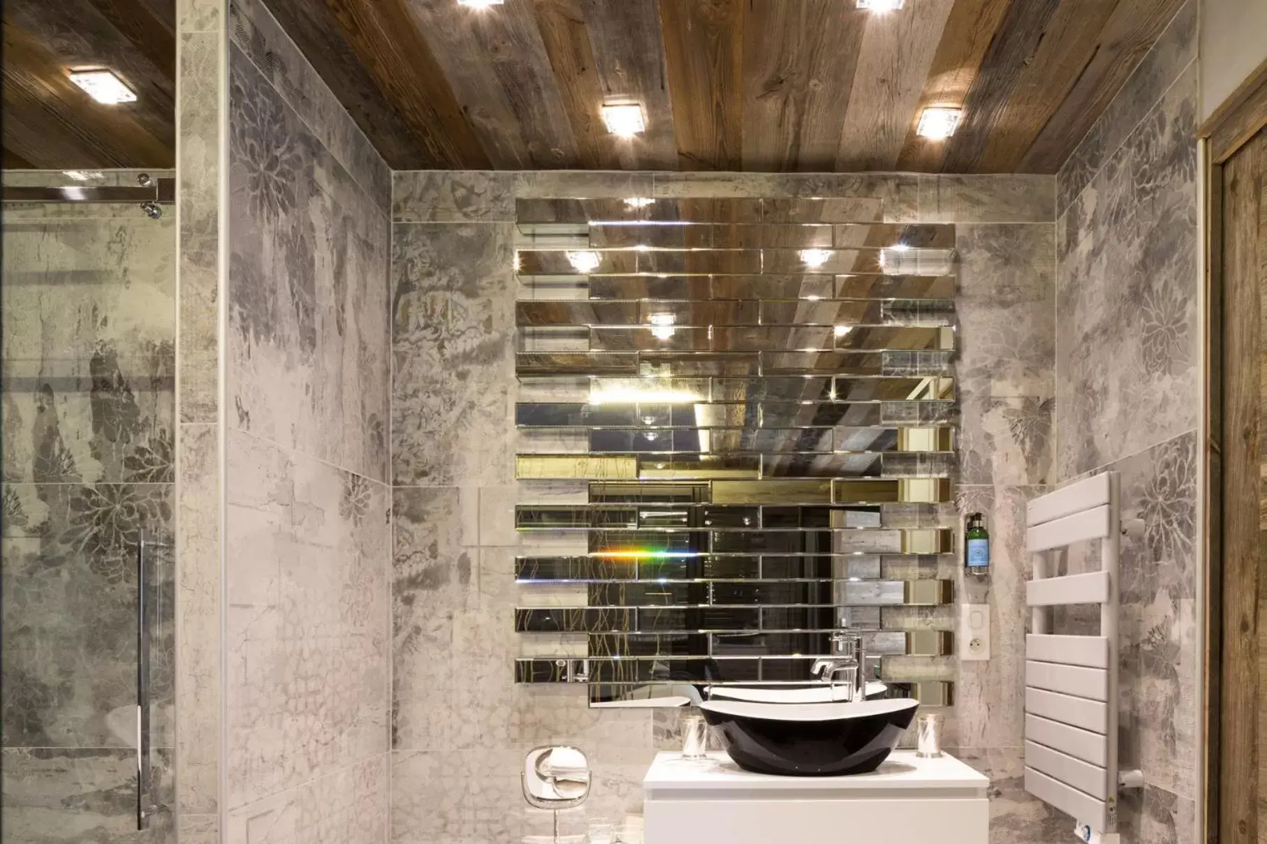 Bathroom in Les Grands Montets Hotel & Spa