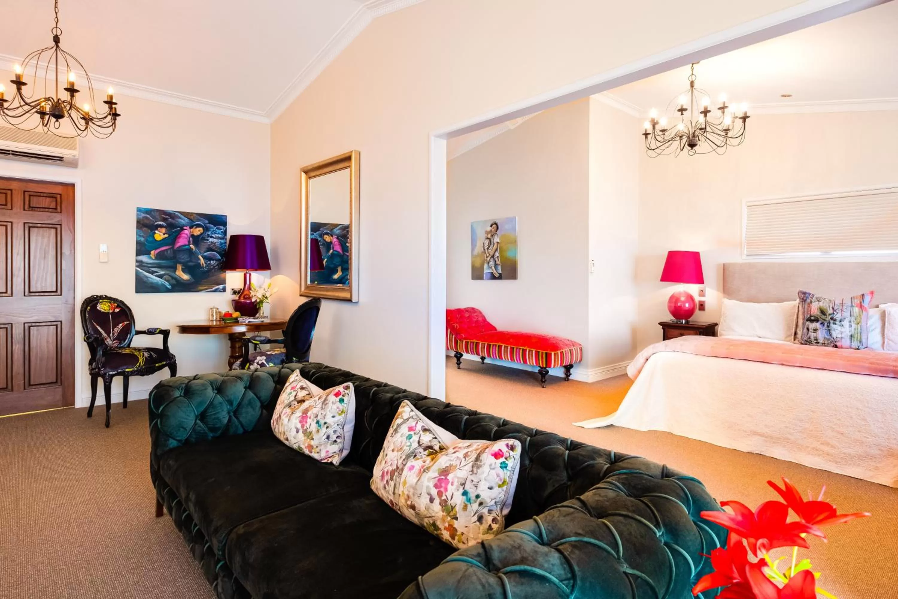 Living room, Bed in On The Point - Lake Rotorua