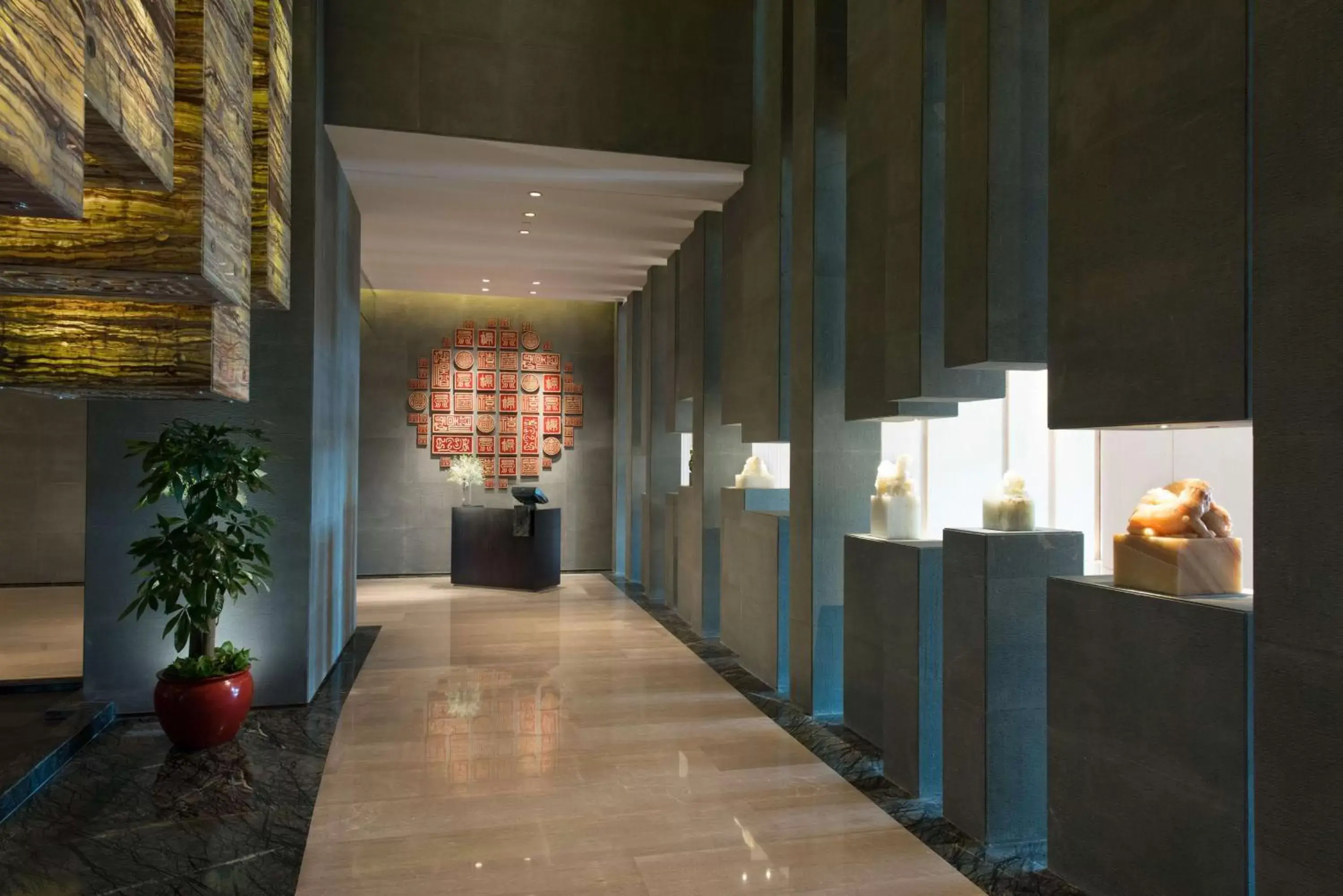Restaurant/places to eat, Lobby/Reception in Hilton Zhoushan