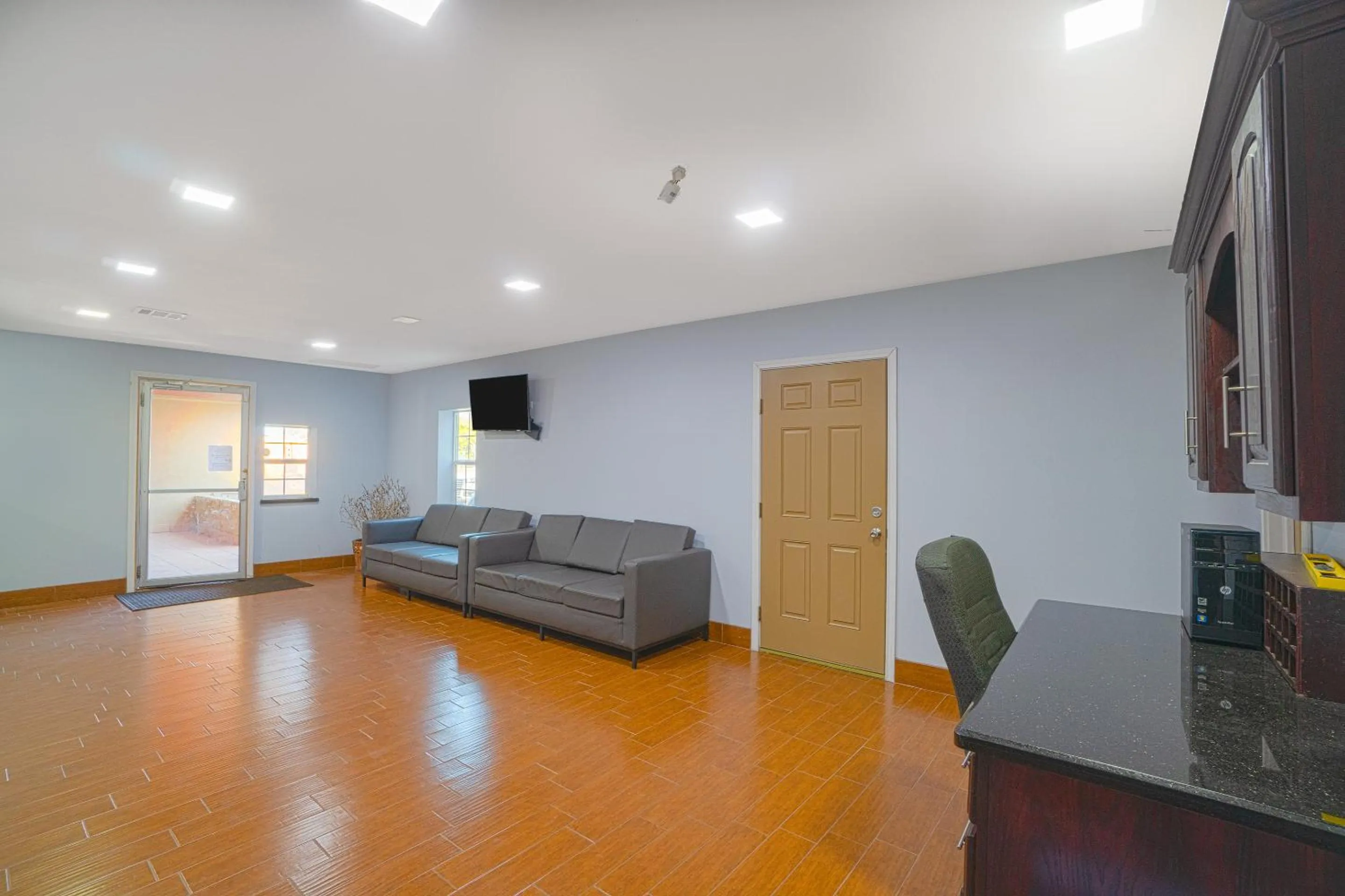 Lobby or reception in Days Inn by Wyndham Aransas Pass