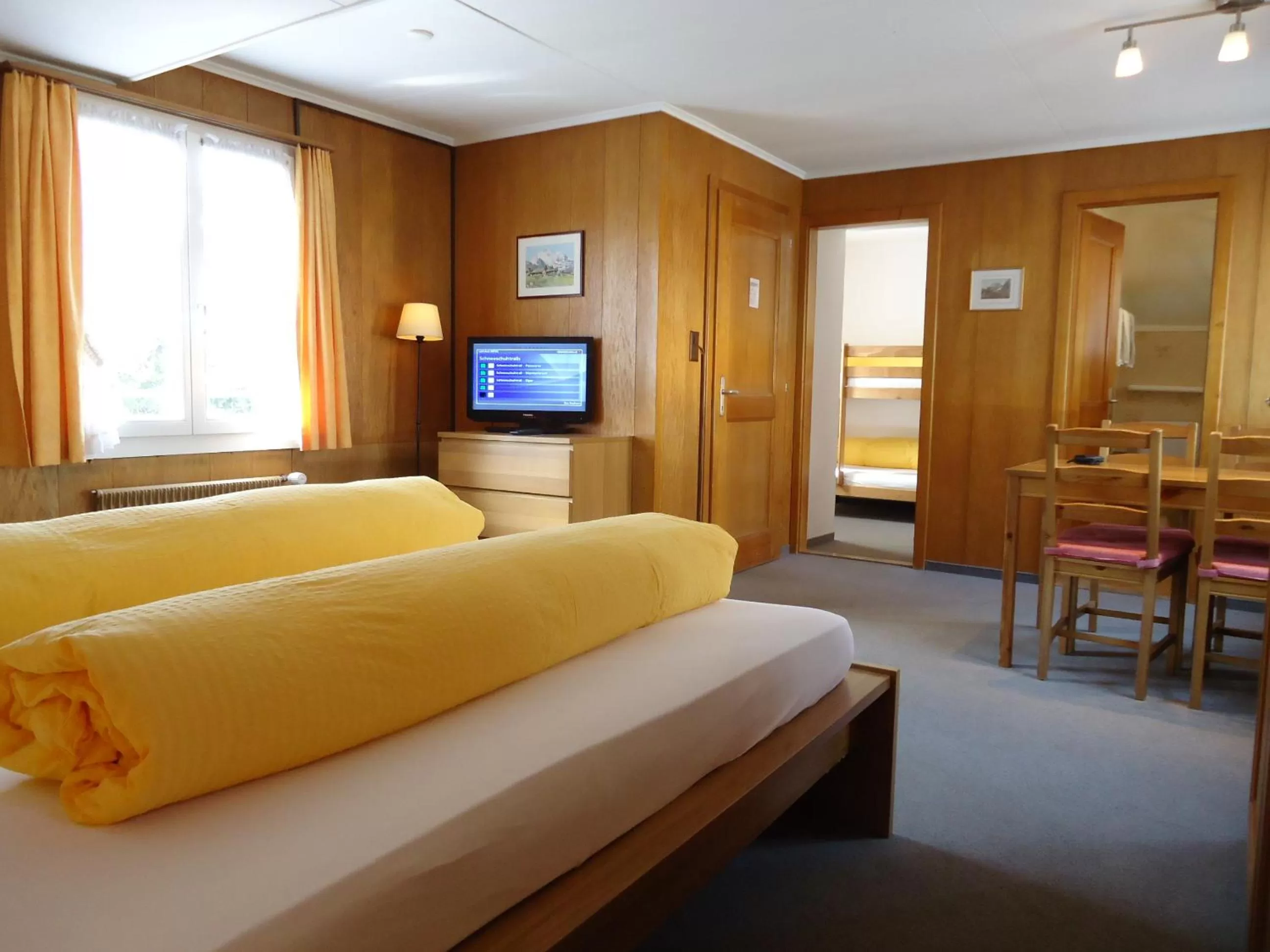 Photo of the whole room, Bed in Hotel Tschuggen