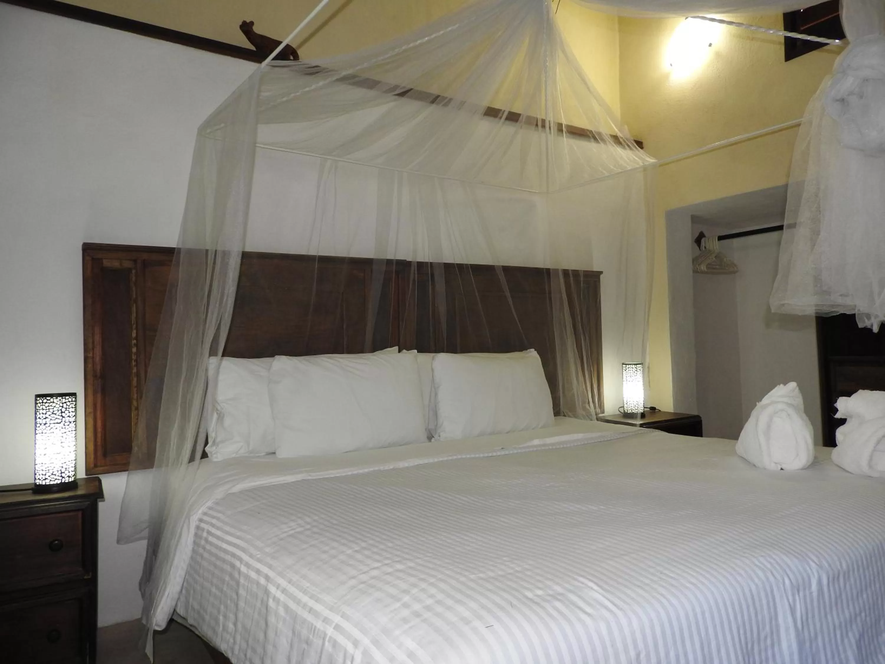 Double Room with Shower in Apart Hotel Casaejido