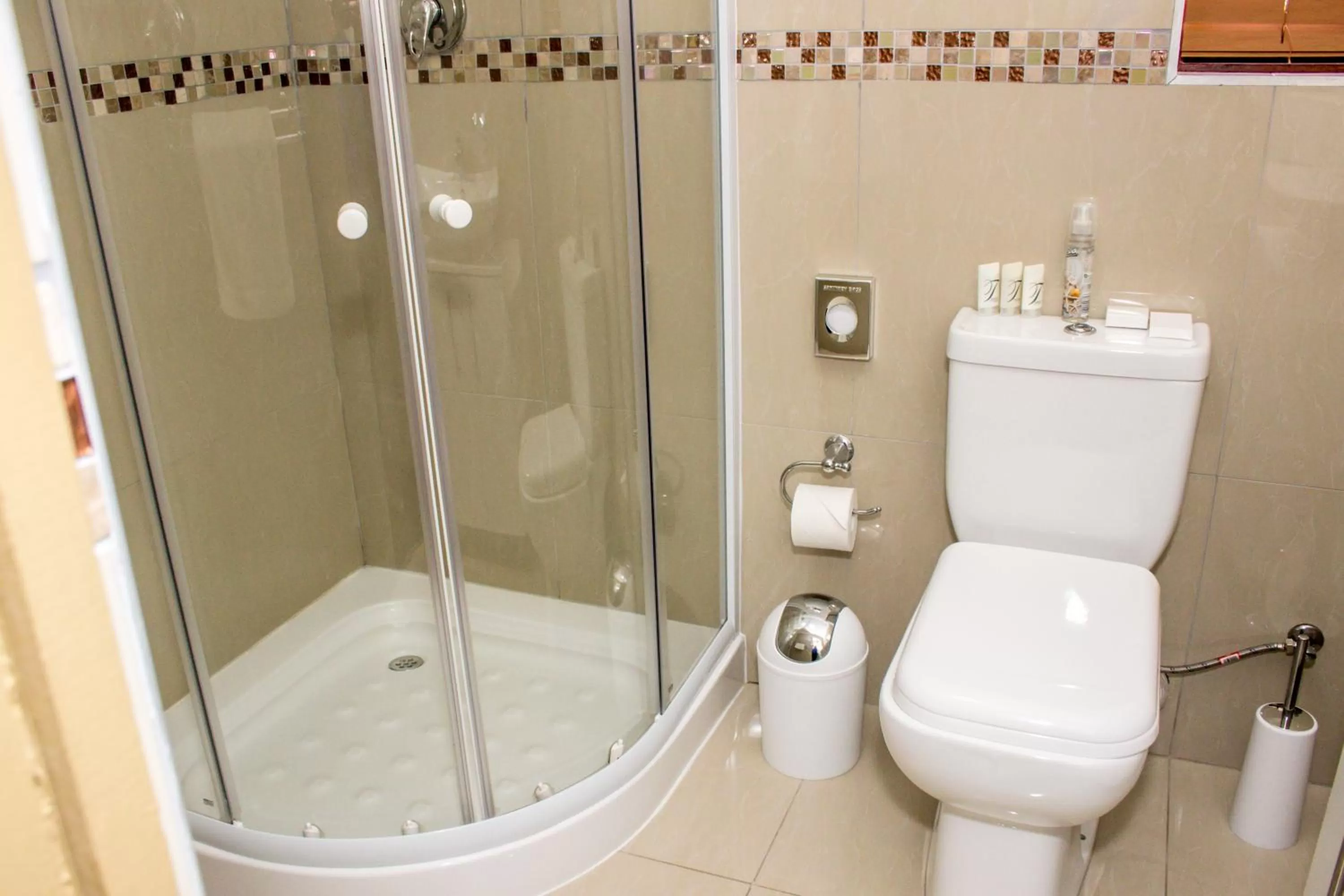 Bathroom in Victoria Heights B&B