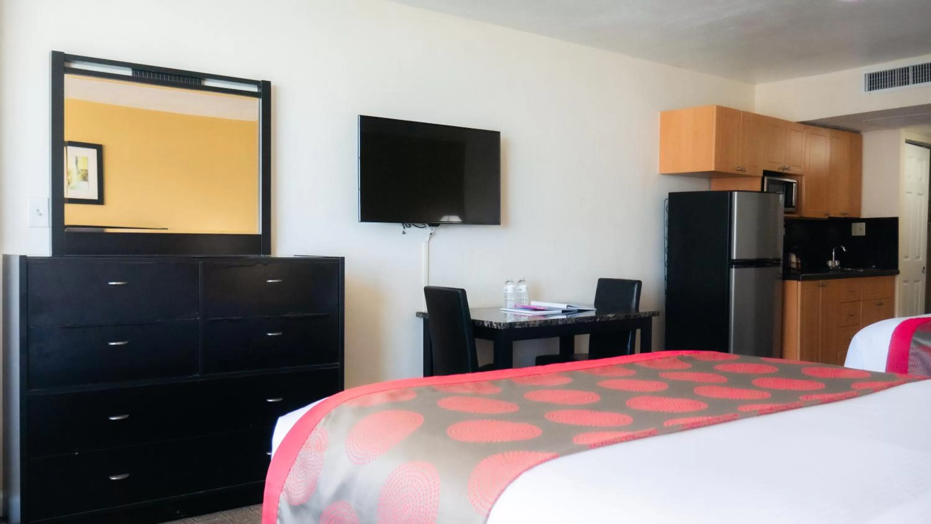 Bed in Ramada Plaza by Wyndham Marco Polo Beach Resort