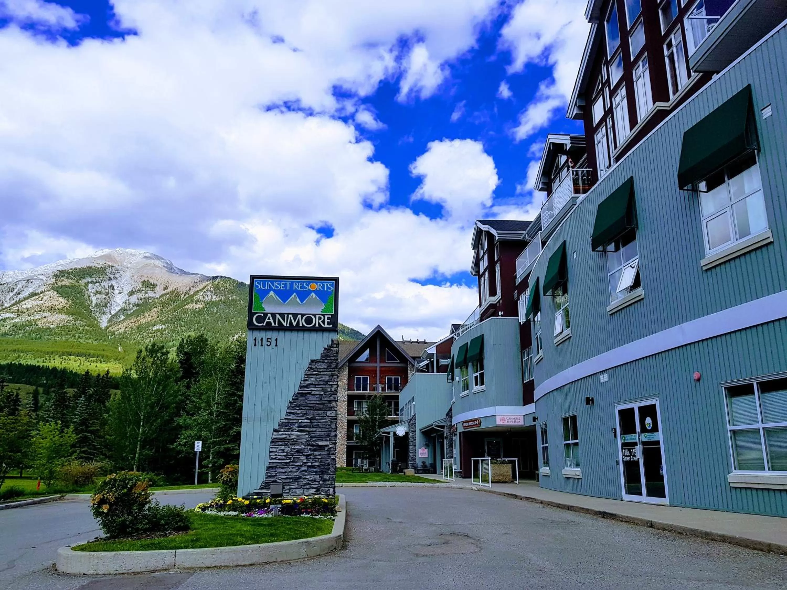 Property building in Sunset Resorts Canmore and Spa