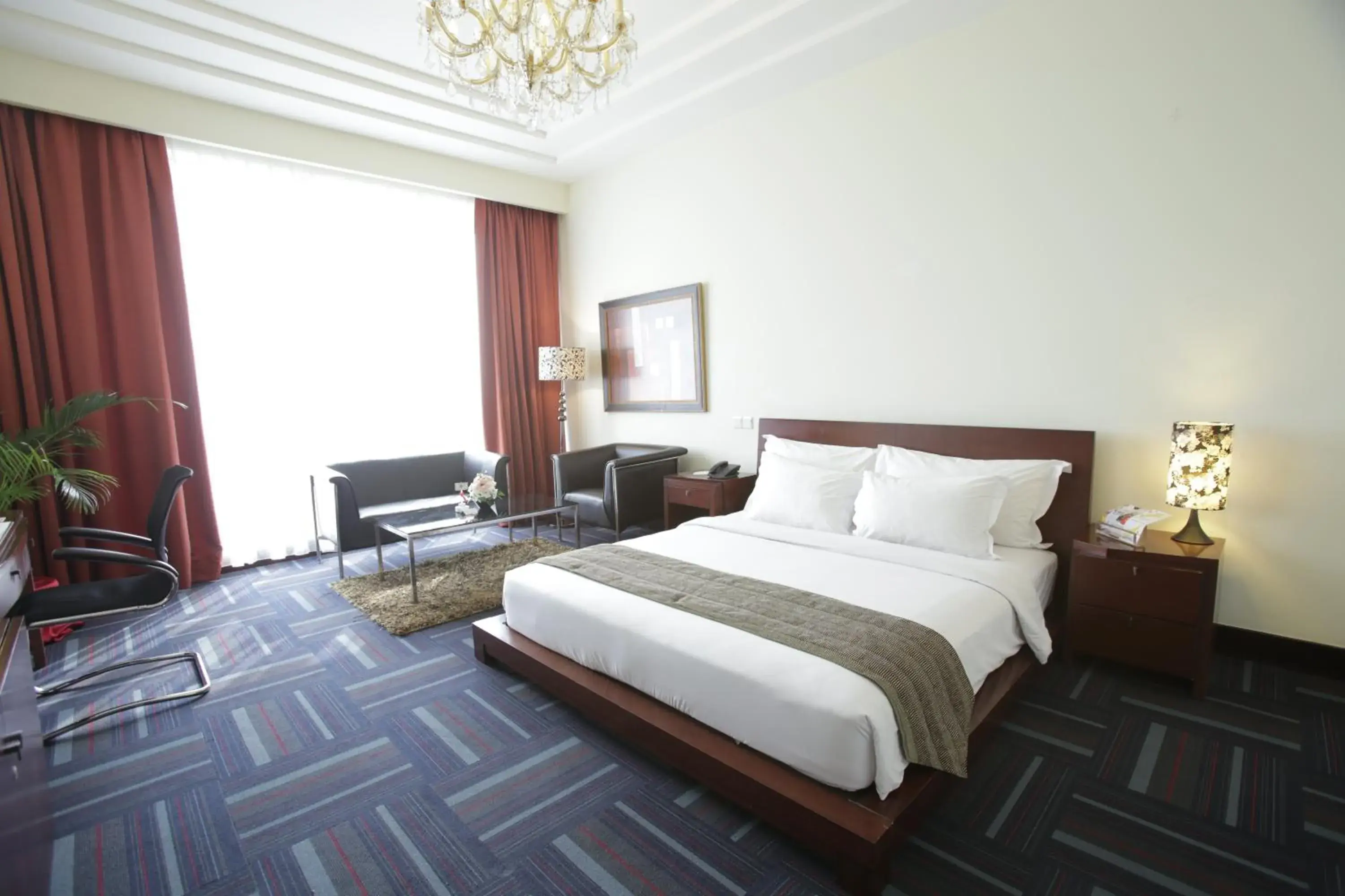 Bedroom, Bed in Merlynn Park Hotel