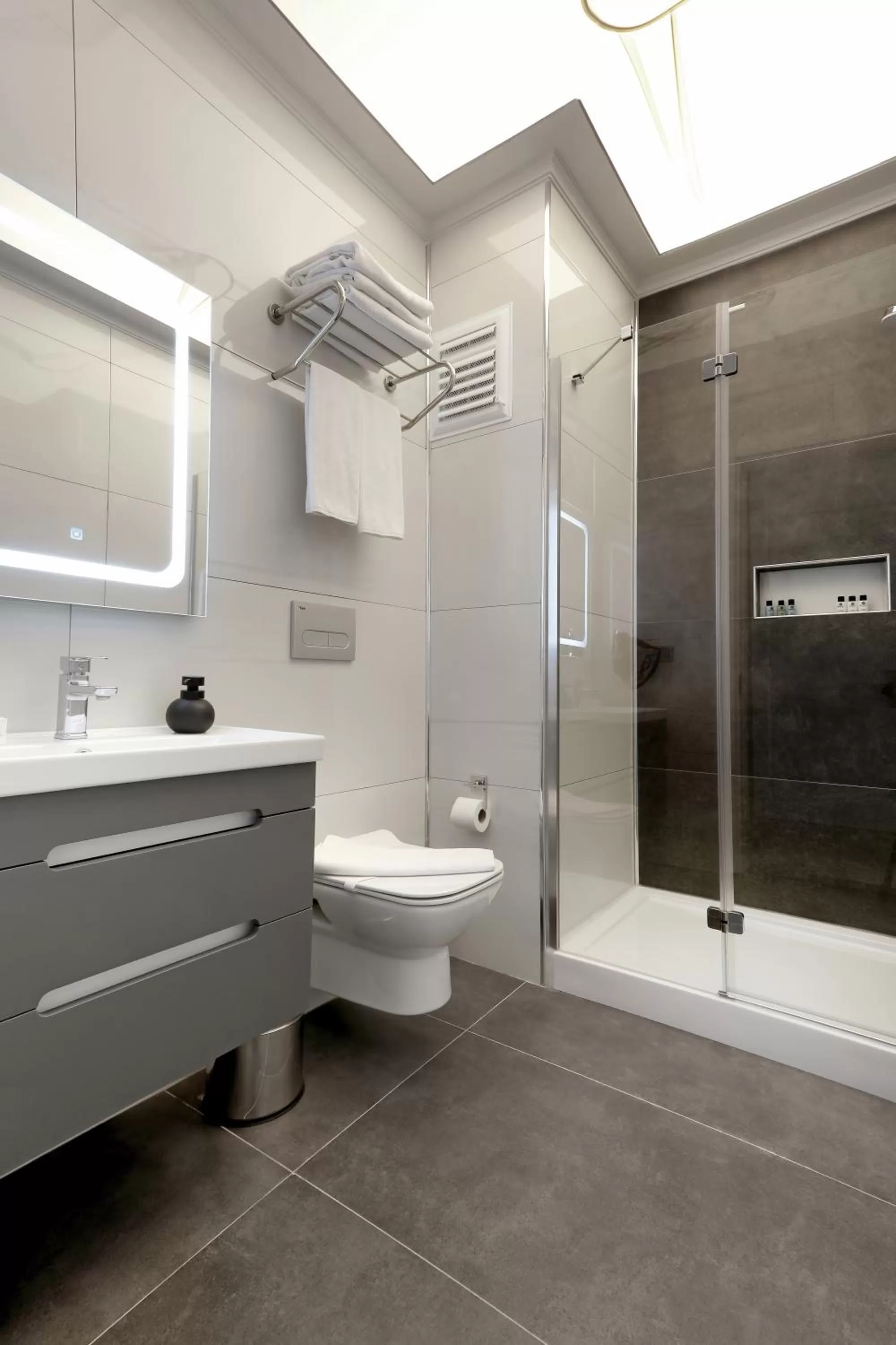 Toilet, Bathroom in Didi Butik Hotel