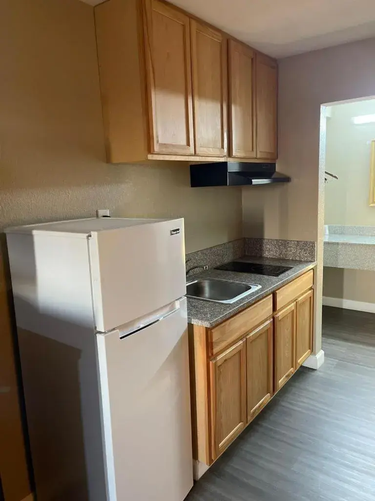 Standard King Room - Non Smoking in Suburban Studios Standard King Room - Non Smoking in Suburban Studios