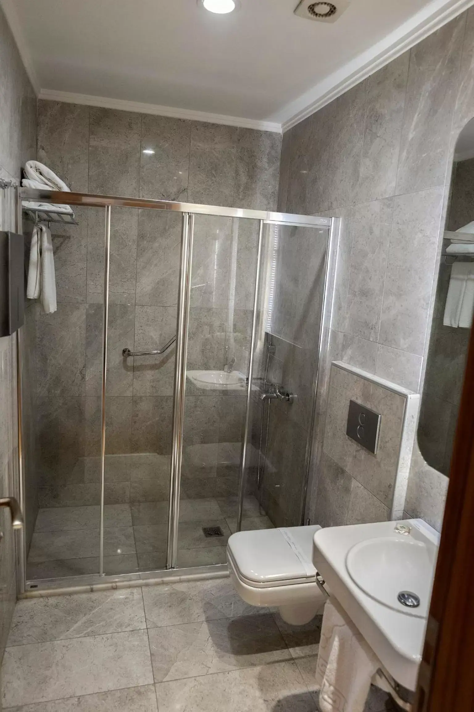 Bathroom in Mimi Hotel Ankara