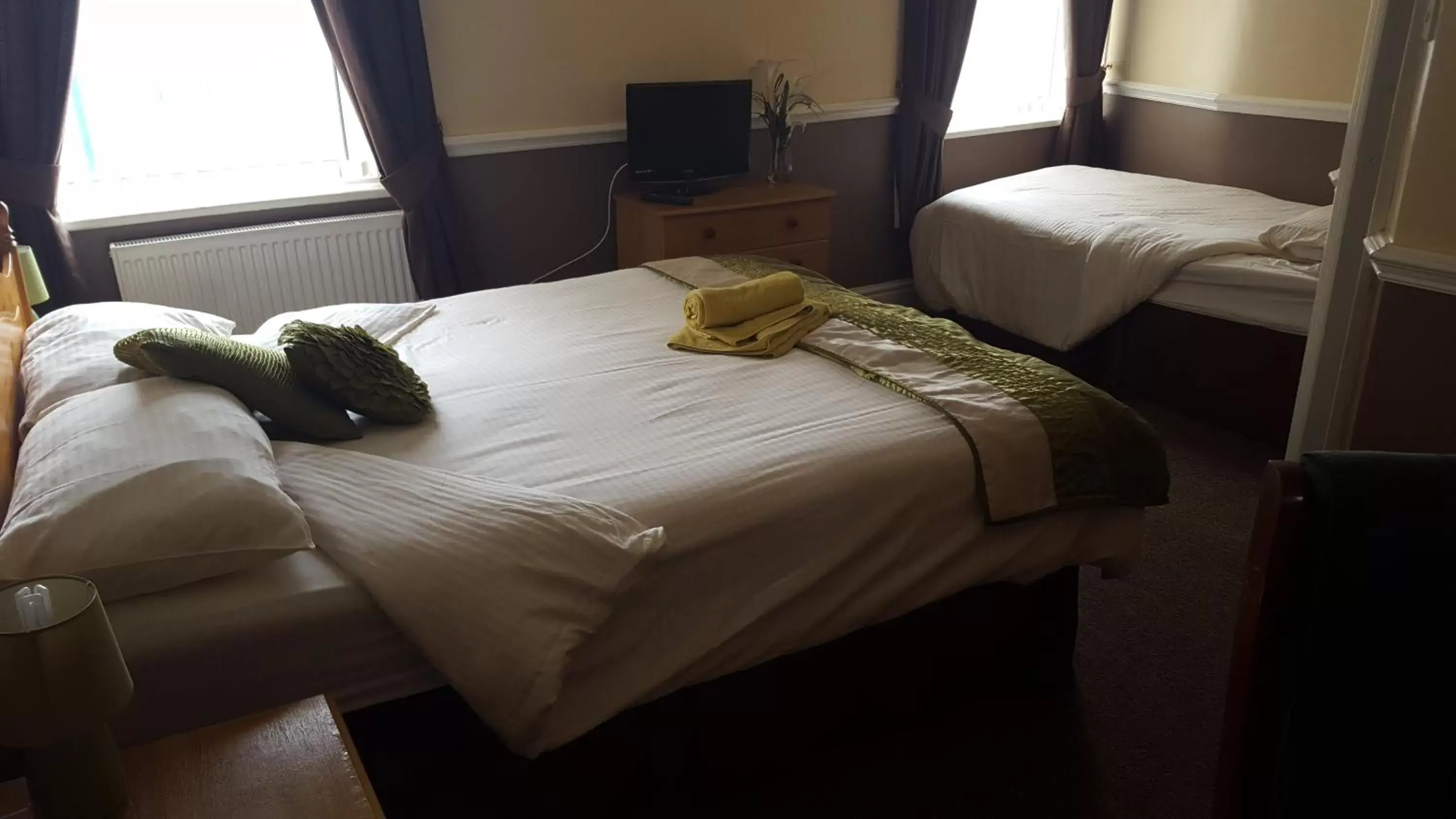 Bed in Lexham Hotel