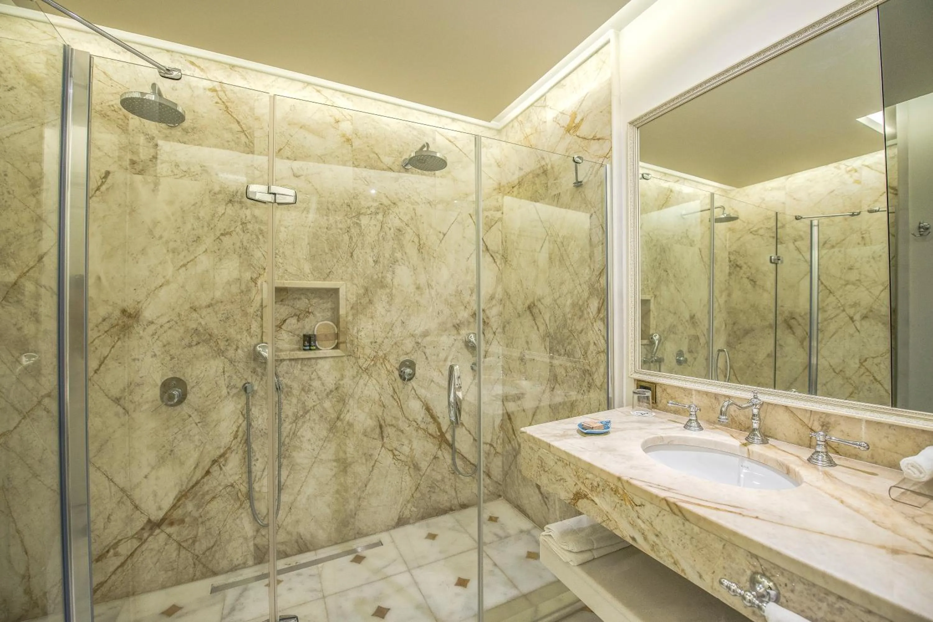 Bathroom in Casa Margot Hotel - Adults Only