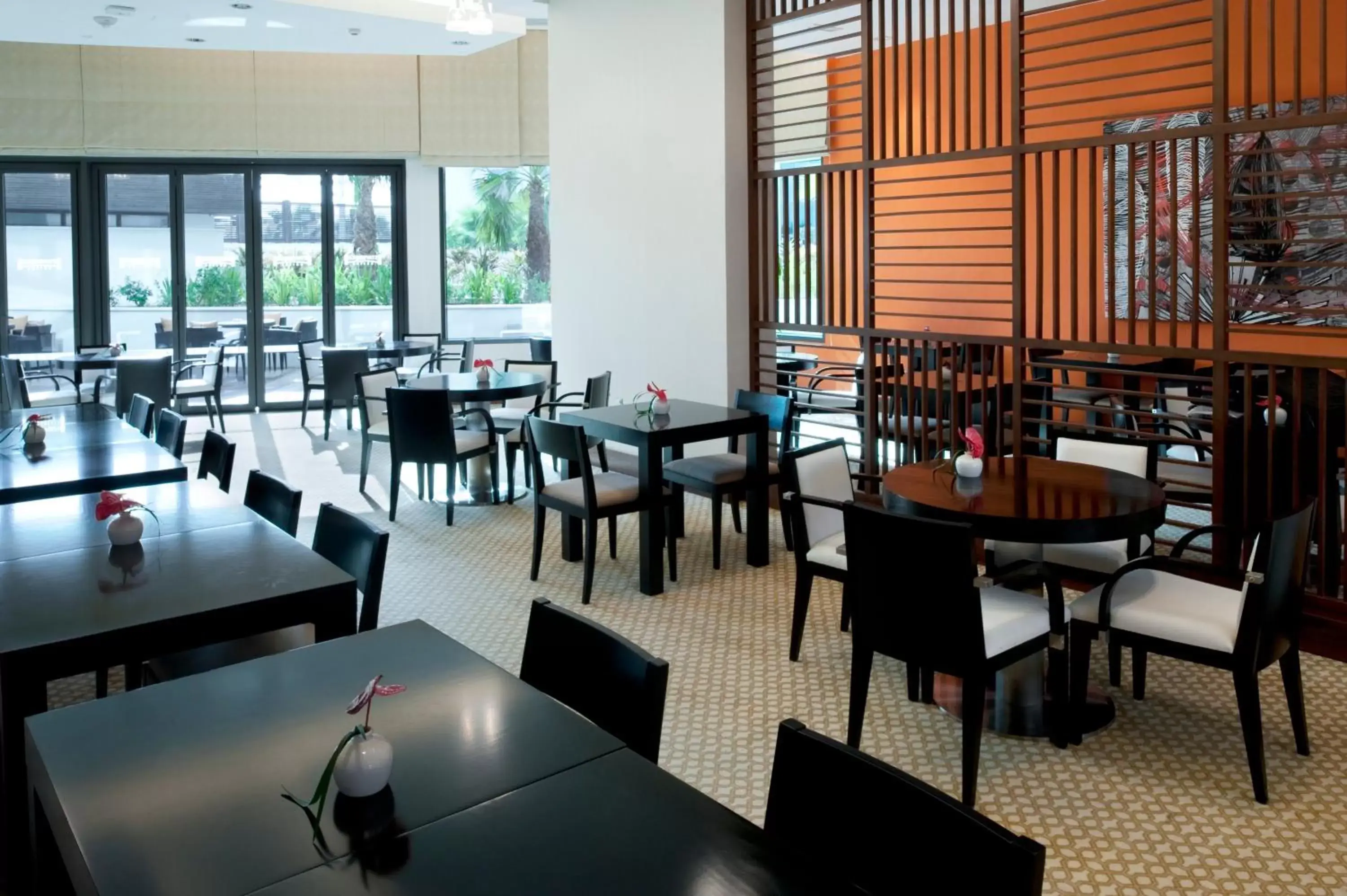 Breakfast, Restaurant/Places to Eat in Staybridge Suites Yas Island Abu Dhabi, an IHG Hotel