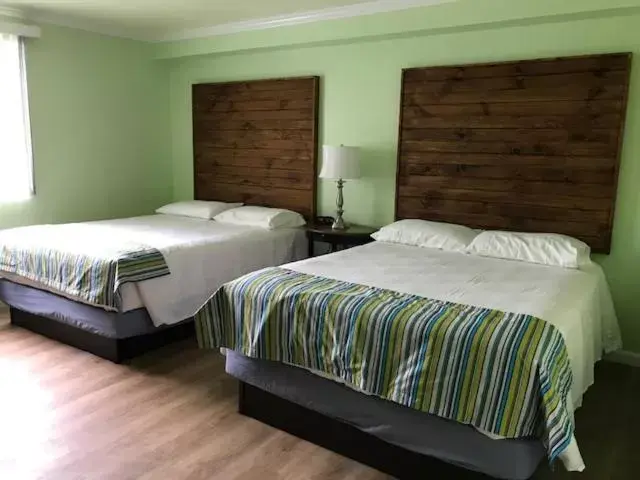 Bed in Lake Inn