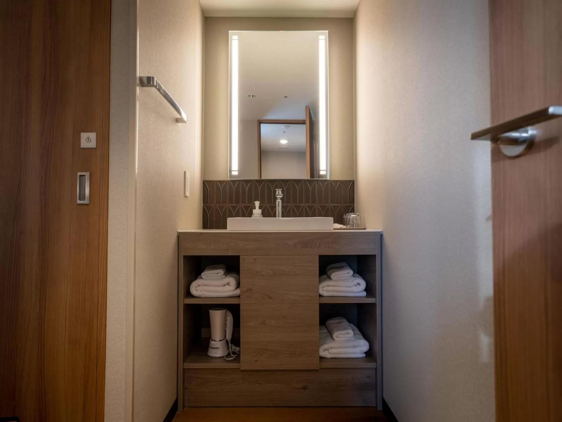 Photo of the whole room in Tokyu Stay Hakodate Asaichi Akarinoyu