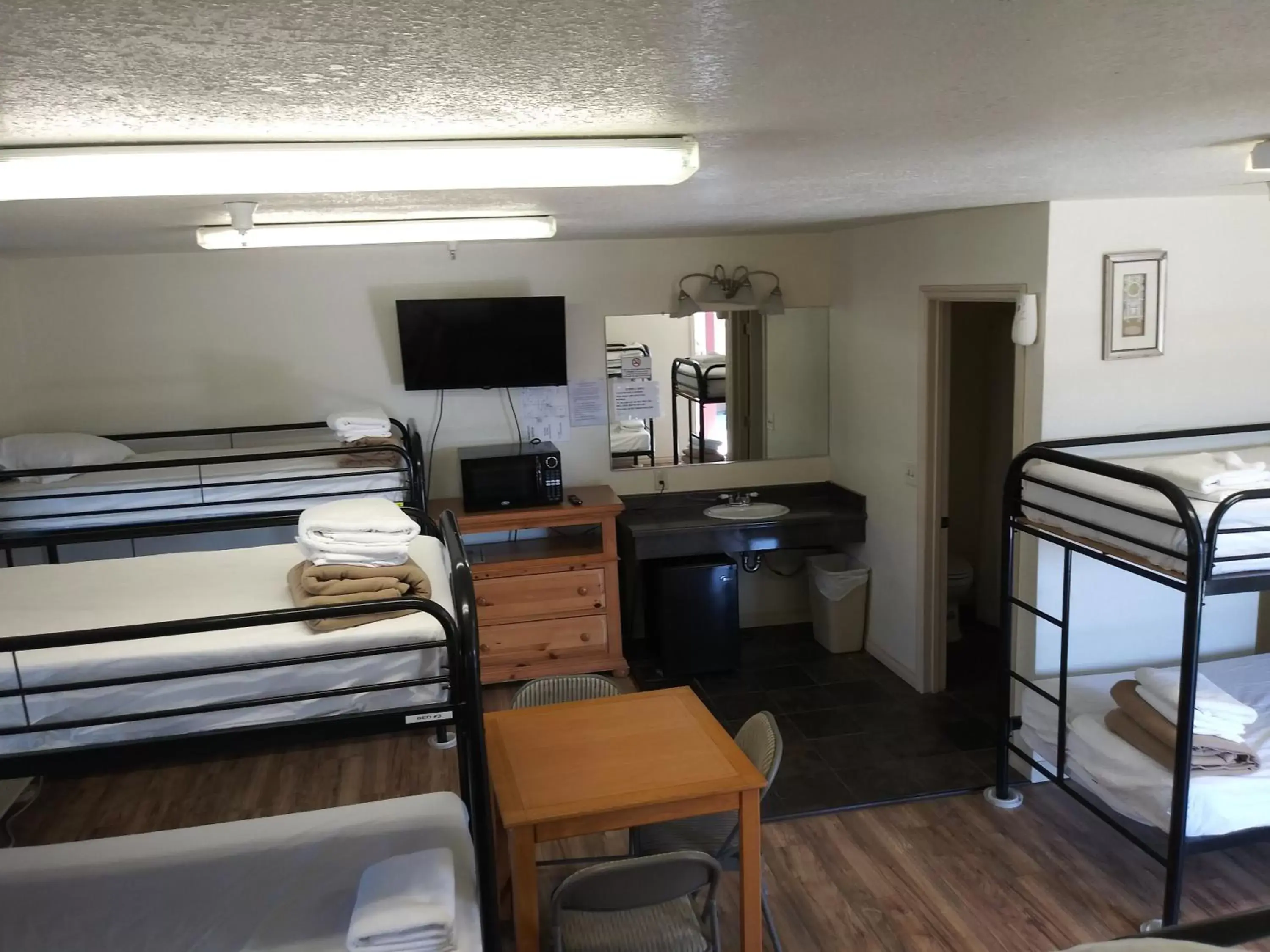 Bunk Bed in Whitney Portal Hotel And Hostel