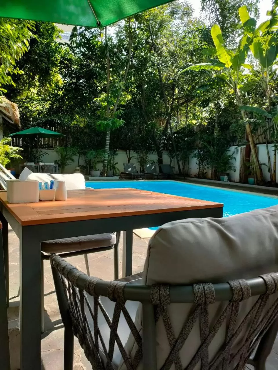 Restaurant/places to eat in Jungle Addition